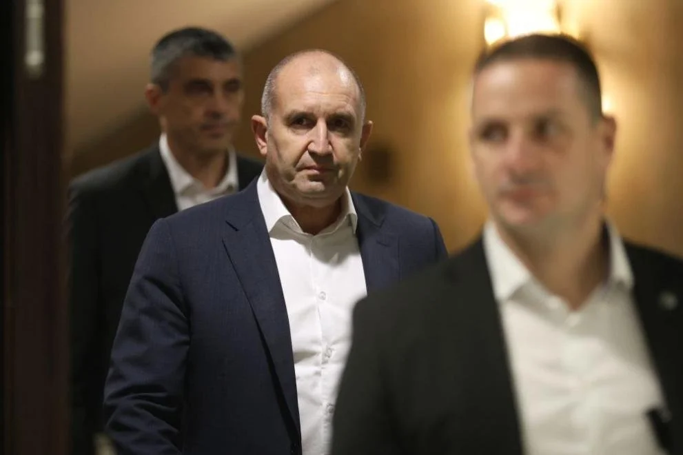 Румен Радев: Ударите по Иран са реален риск за сигурността ни, служебният кабинет омаловажава заплахата

