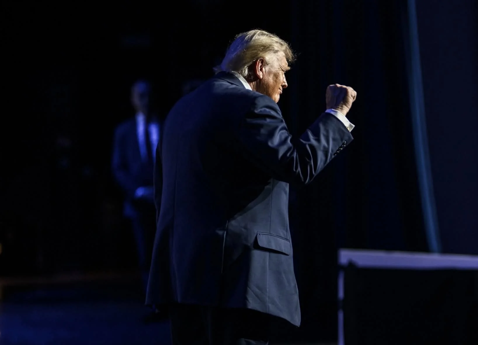 Тръмп: Не е задължително Иран да стане демократична държава

