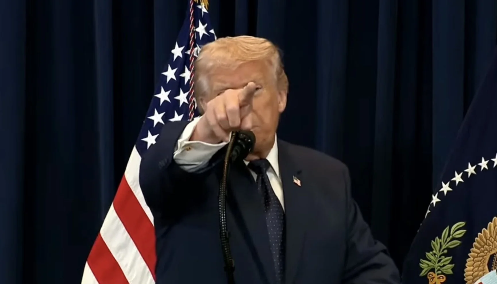 Тръмп заплаши НАТО с „много лошо“ бъдеще, ако съюзниците на САЩ не помогнат за отварянето на Ормузкия проток