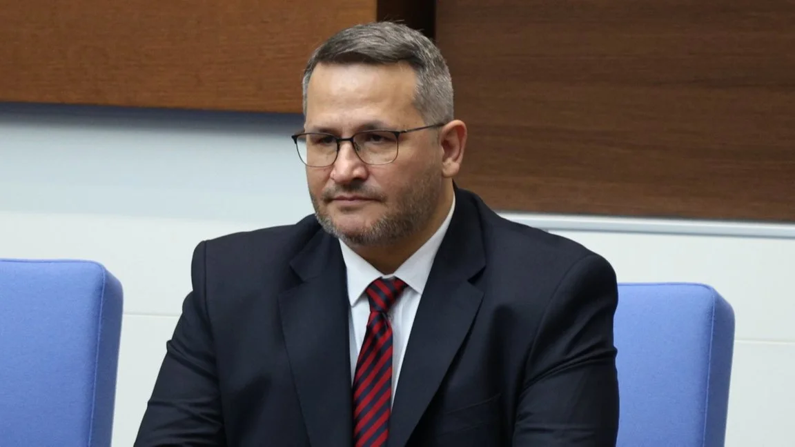 Иван Христанов за склада с негодна храна: Буците масло бяха нахвърляни без опаковка – говорим за стотици тонове 

