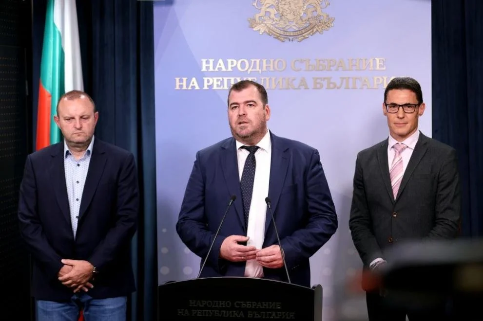 „Прогресивна България” внесе пакет от законопроекти за овладяване на цените

