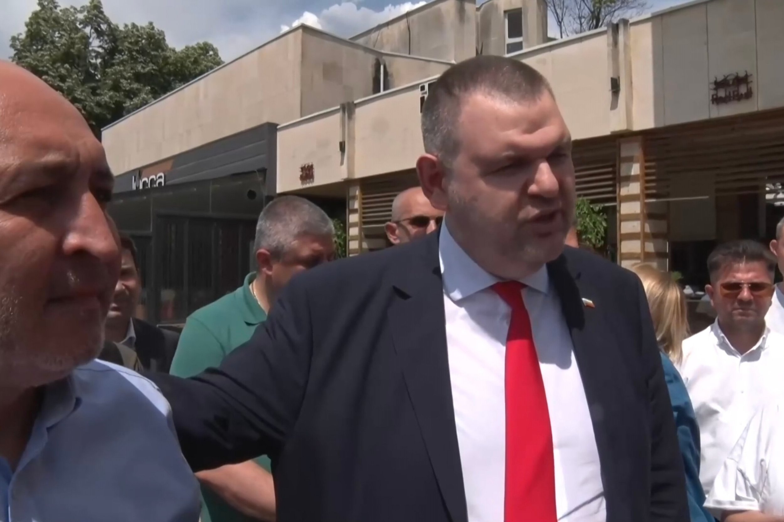 Делян Пеевски за разпита на кмета на Кърджали: Полицейско насилие навръх Курбан Байрам – отказваме офертата за страх