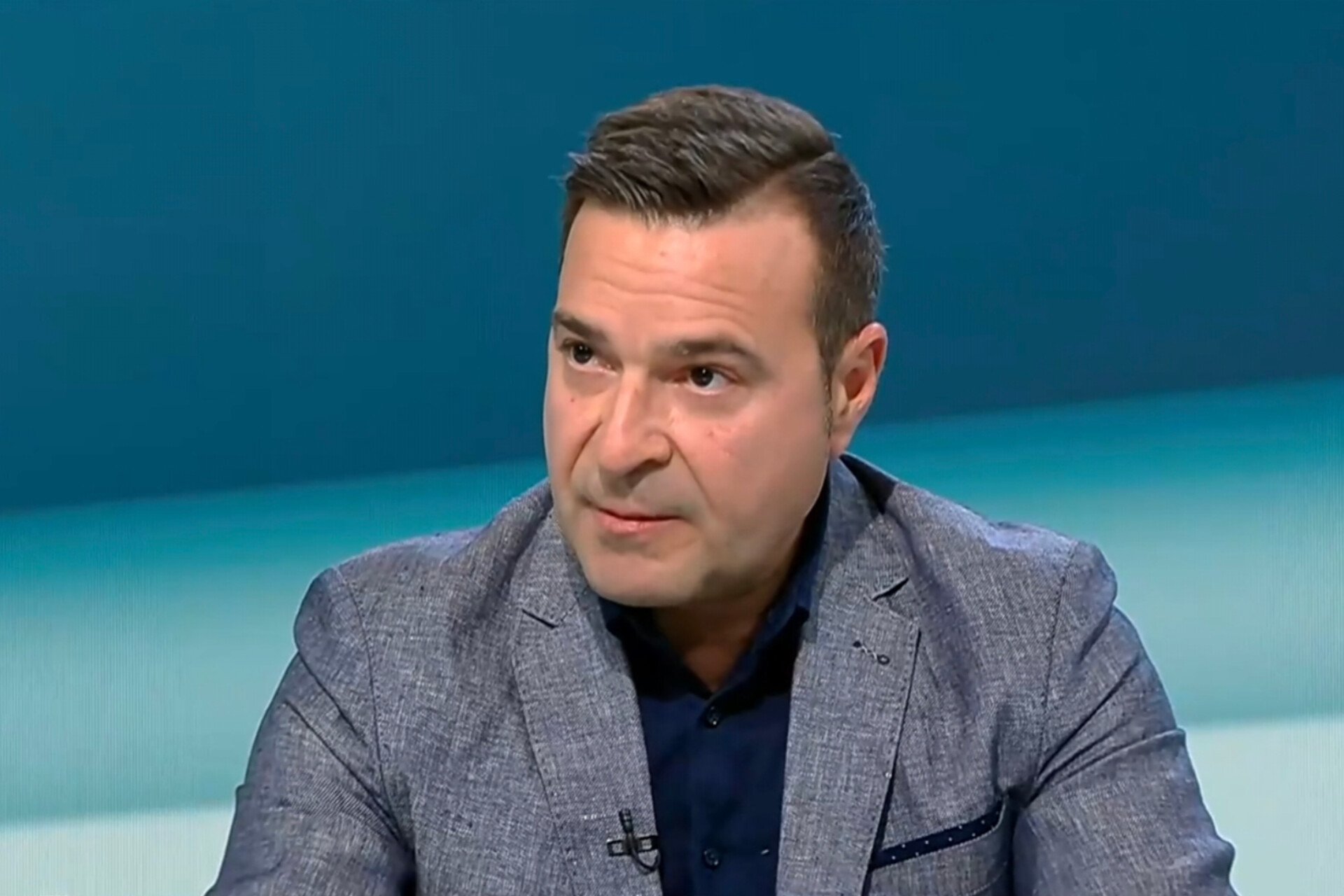 Слави Ангелов: Вместо да са на фронта, у нас позволяват на украински бизнесмени да перат пари

