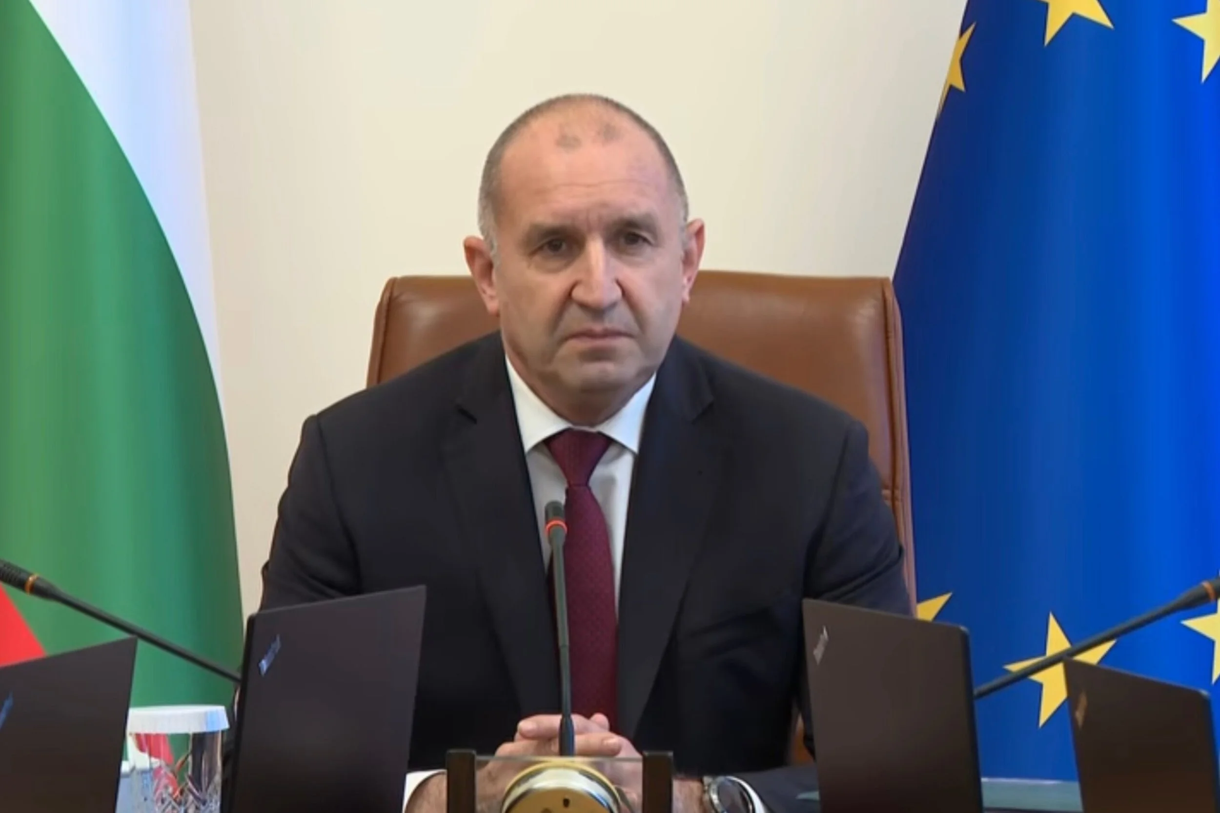 Премиерът: България прекратява предоставянето на въоръжение от Българската армия за Украйна

