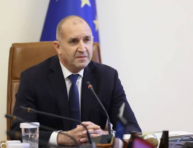 Румен Радев: Слагаме край на безобразните обществени поръчки чрез системата СИГМА

