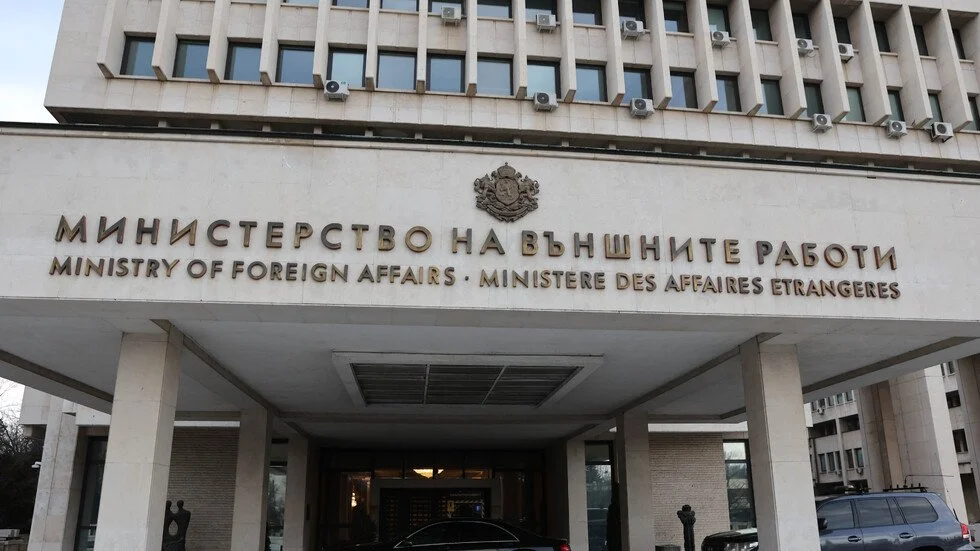 МВнР: Абсурдно е от територията на България да се извършват военни действия в Близкия изток

