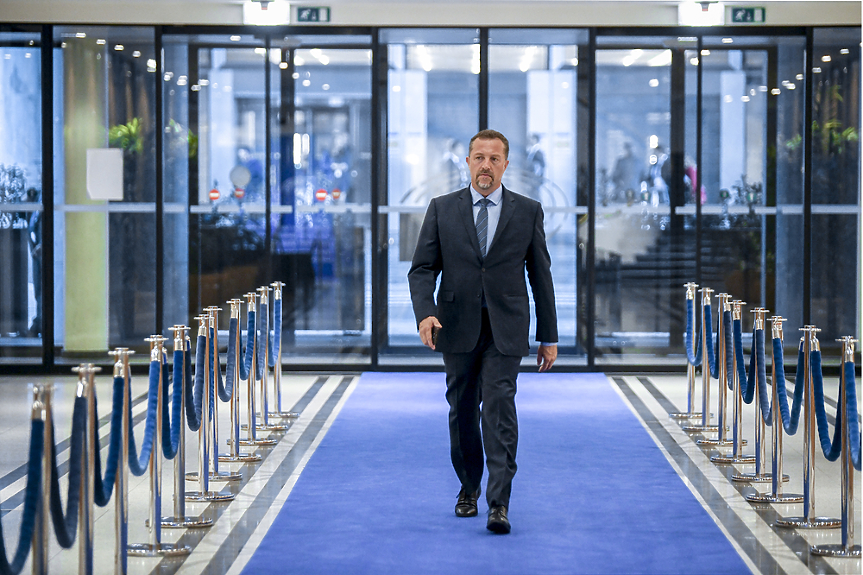 Иво Христов пред БНР: Времето, когато Делян Пеевски и Бойко Борисов съобщаваха в аванс решенията на правителството, приключи

