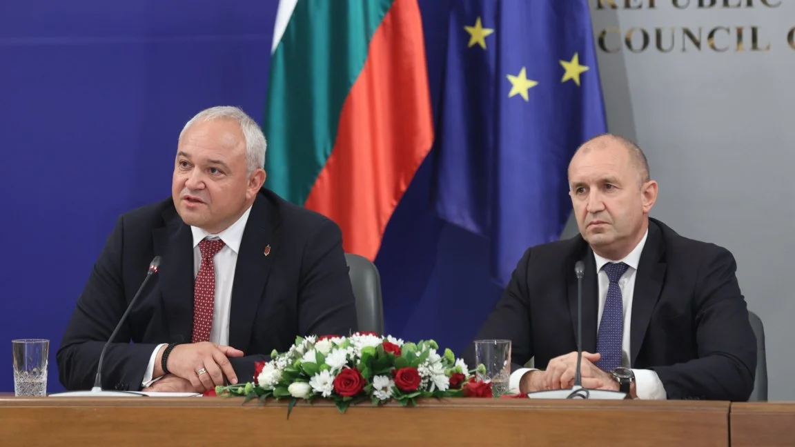 ​МВР с разкрития: Частни полети на Делян Пеевски за €5 млн. са финансирани от поръчки за мантинели

