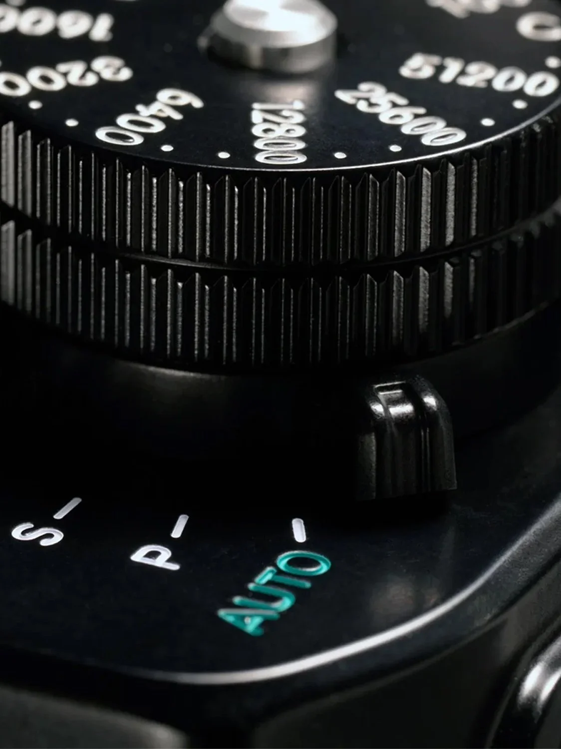 nikon-zf-iso-dial-close-up.jpg.jpg