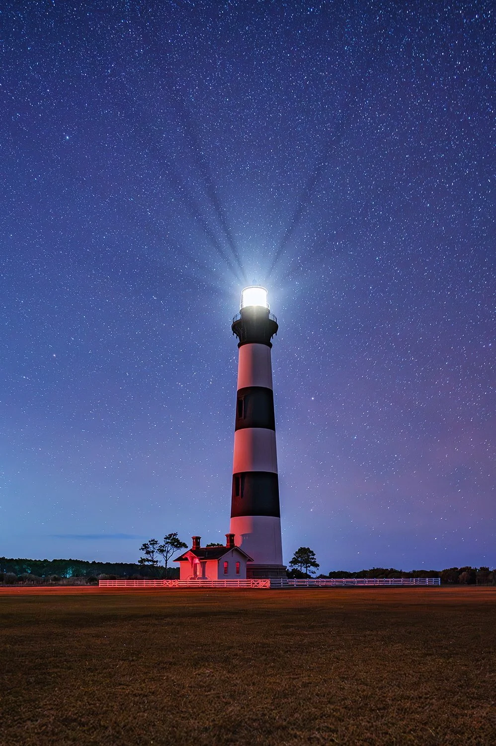 bodie-island-lighthouse-star-light-rays-outer-banks-north-carolina.jpg.jpg