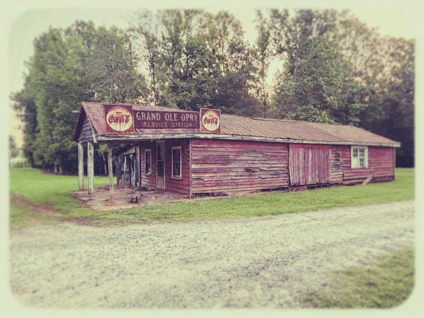 The Grand Ole Opry Service Station: A Forgotten Landmark of Oak Hill