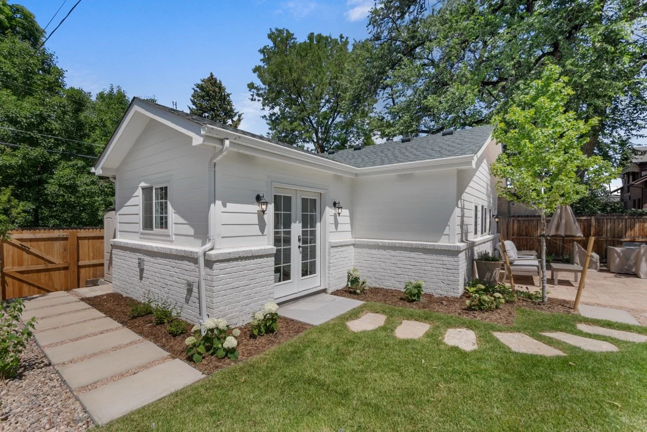 Detached garage construction with matching exterior finishes, Park Hill, Denver