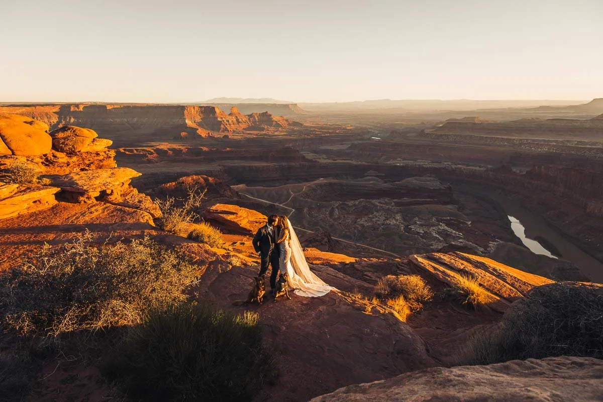 Las Vegas Elopements Beyond the Chapel: Red Rock, Valley of Fire &amp; More
