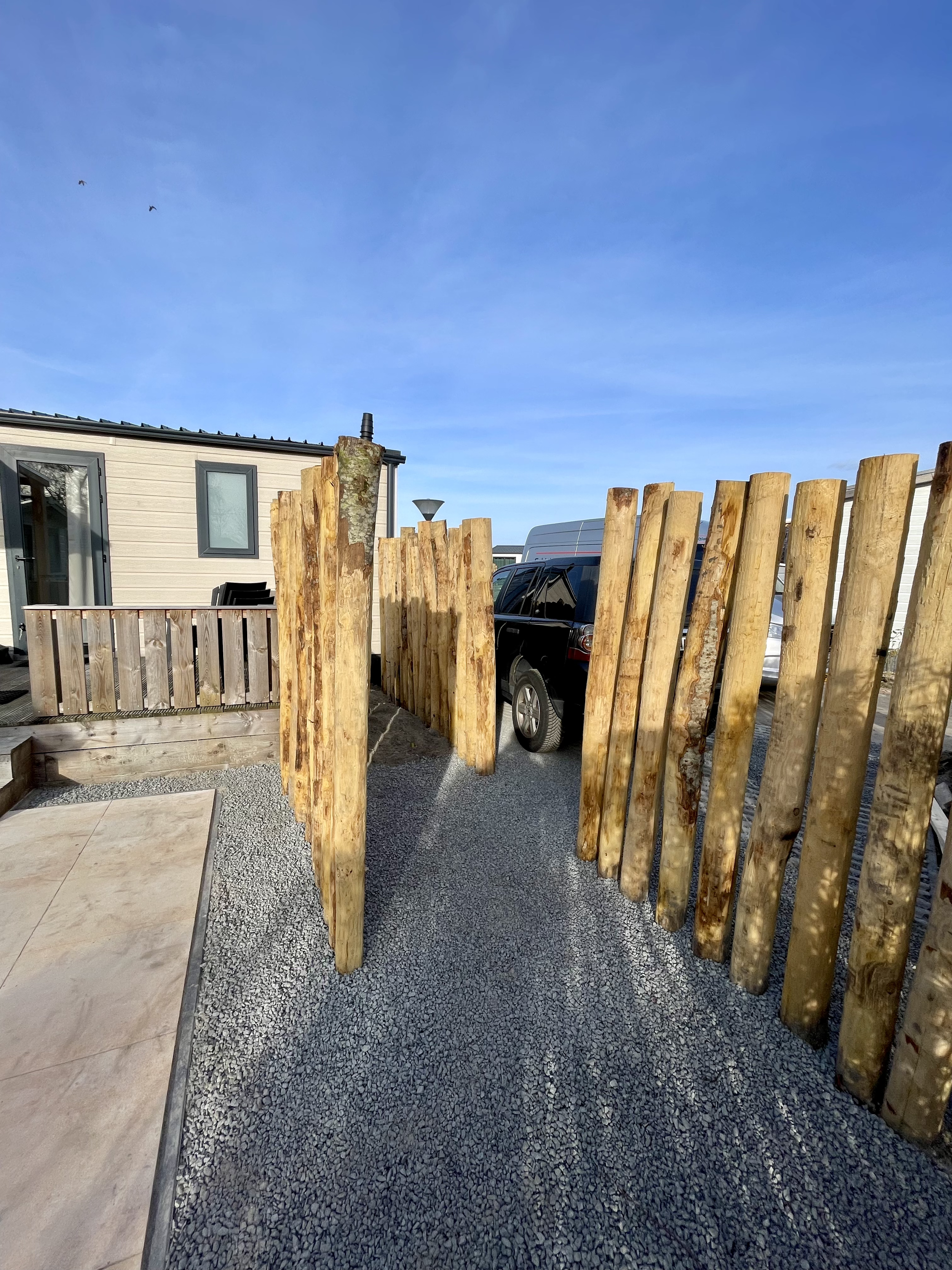 Direkt angrenzender Parkplatz am Chalet