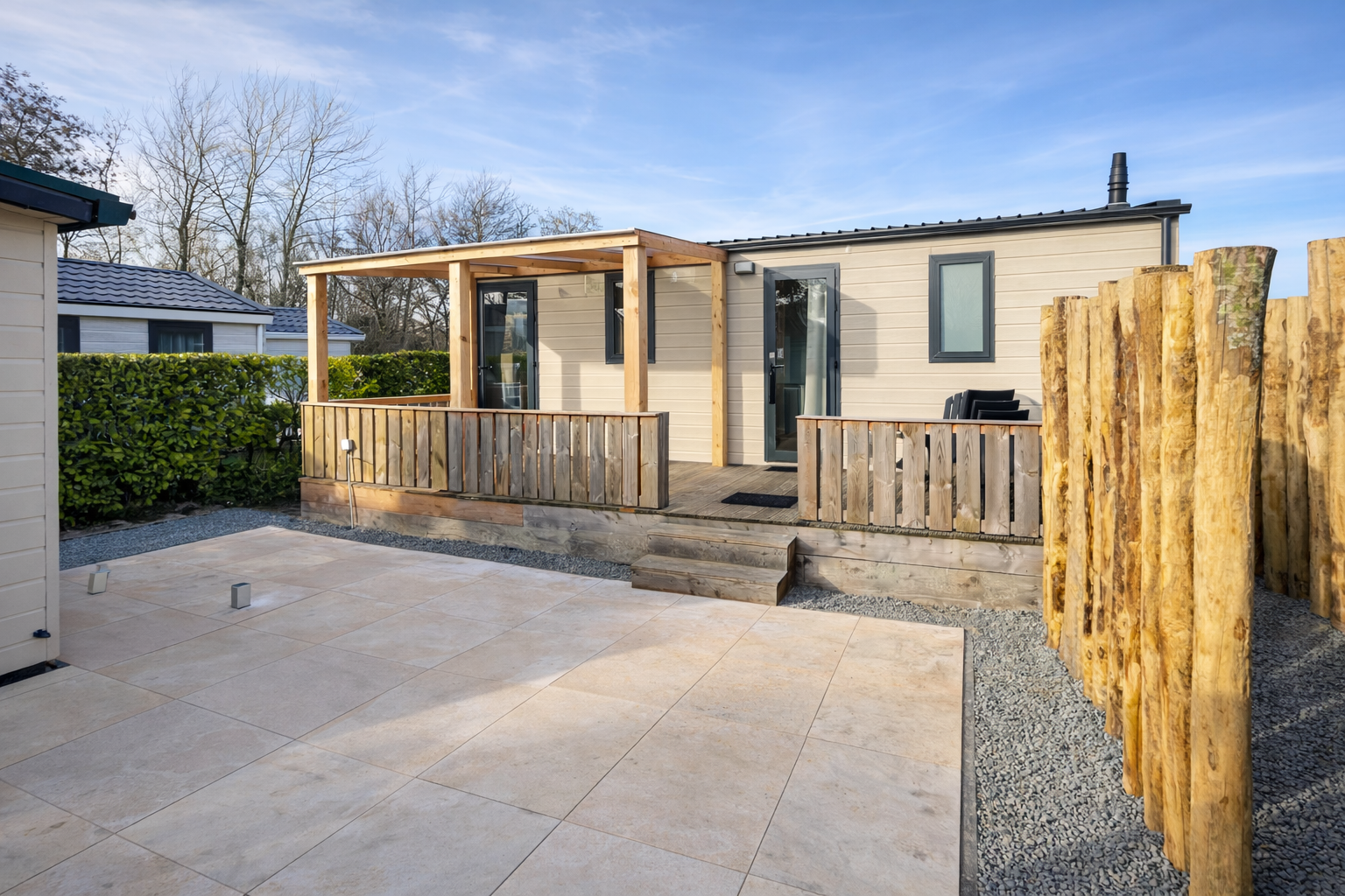 Gemütliches Strandchalet auf dem Campingplatz Julianahoeve direkt am Strand mit Platz für 4 Personen