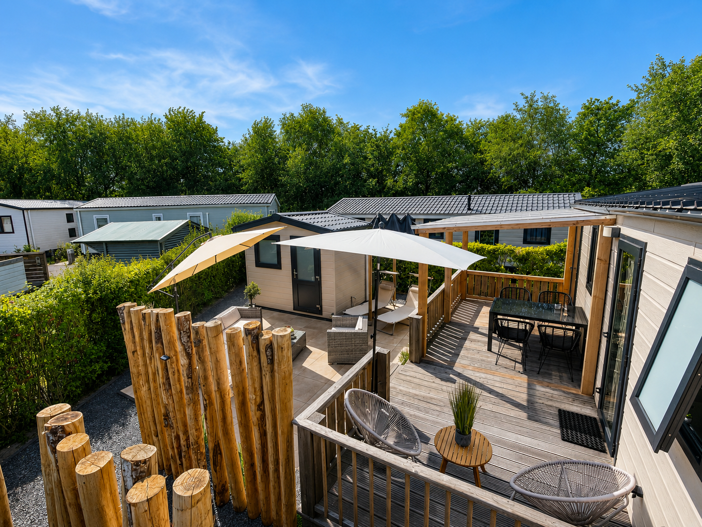 Chalet_Aussenbereich_gesamt.png