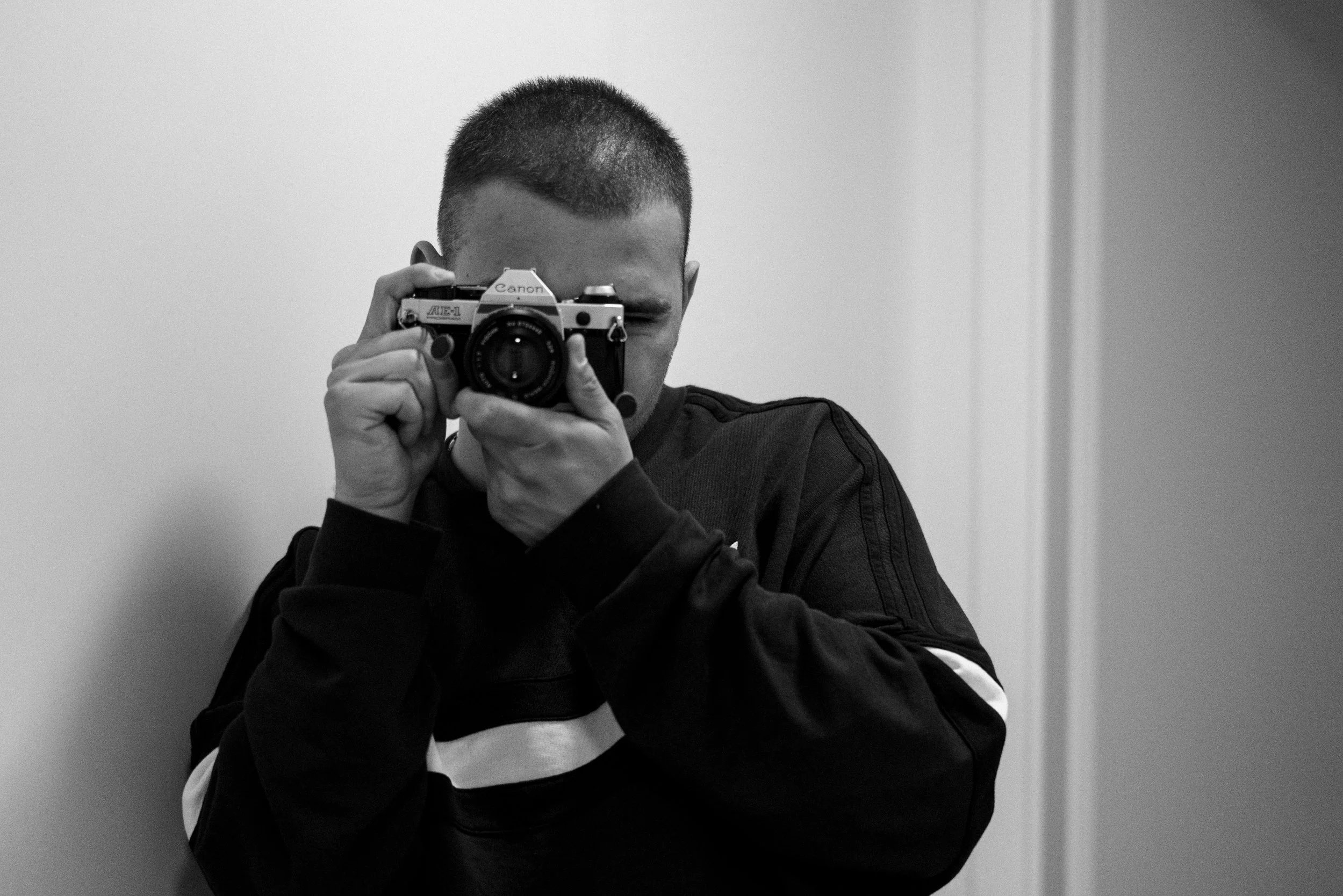 klein_selbstportait_web_senji.photos.jpg