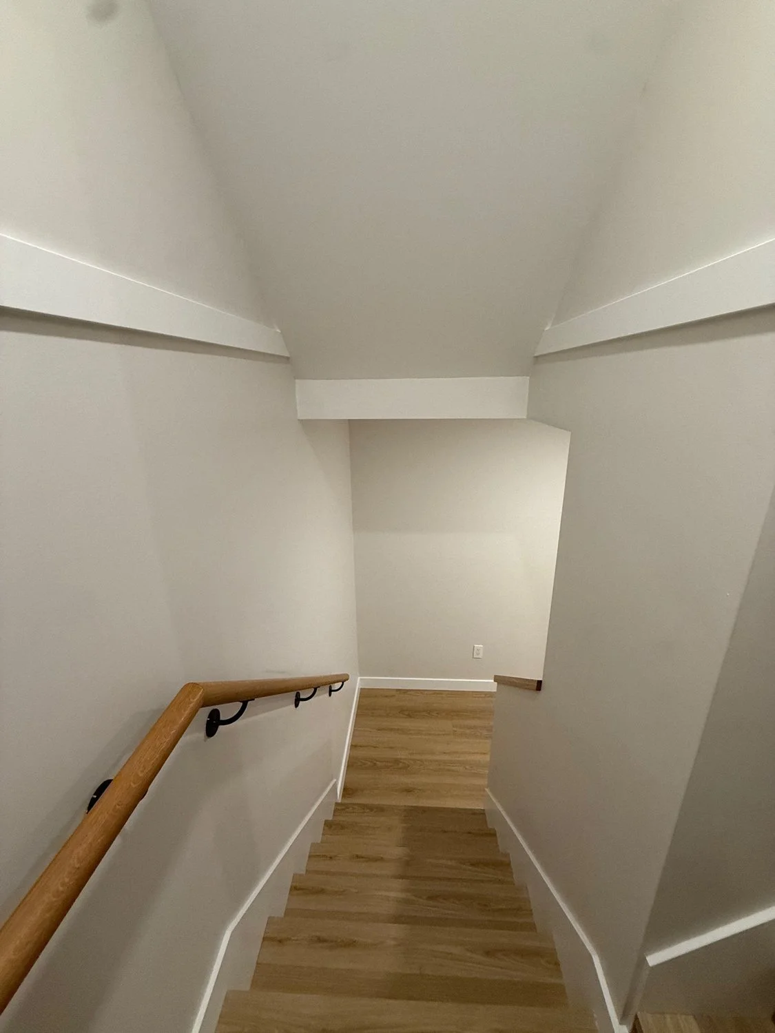Modern residential stair design by Alpha Woodcrafts