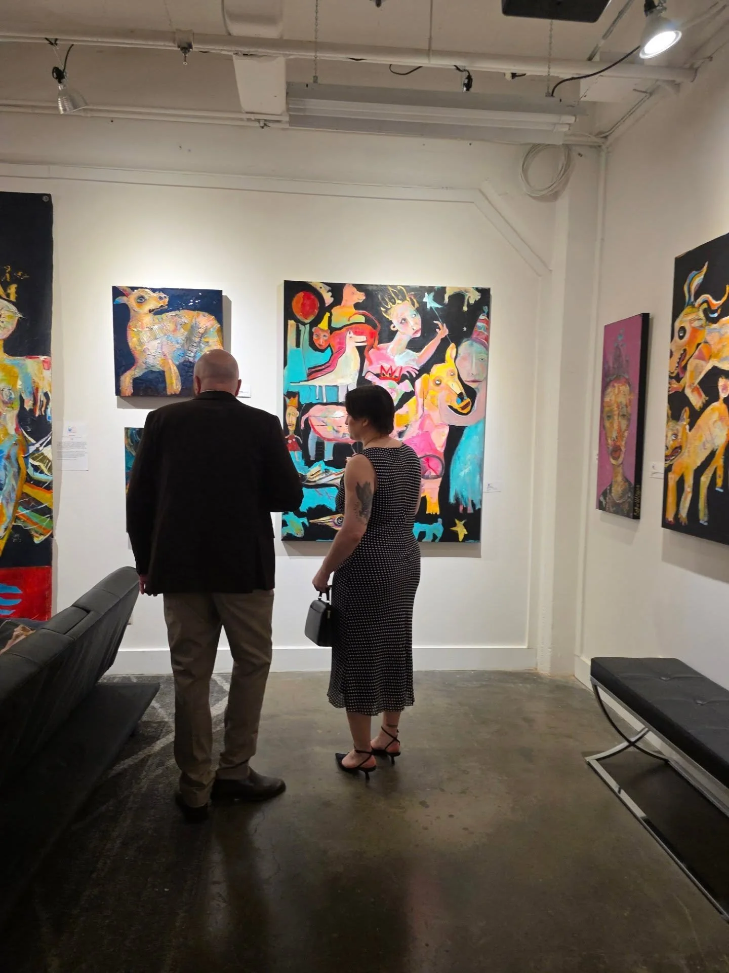 Looking at art at Easel.jpg