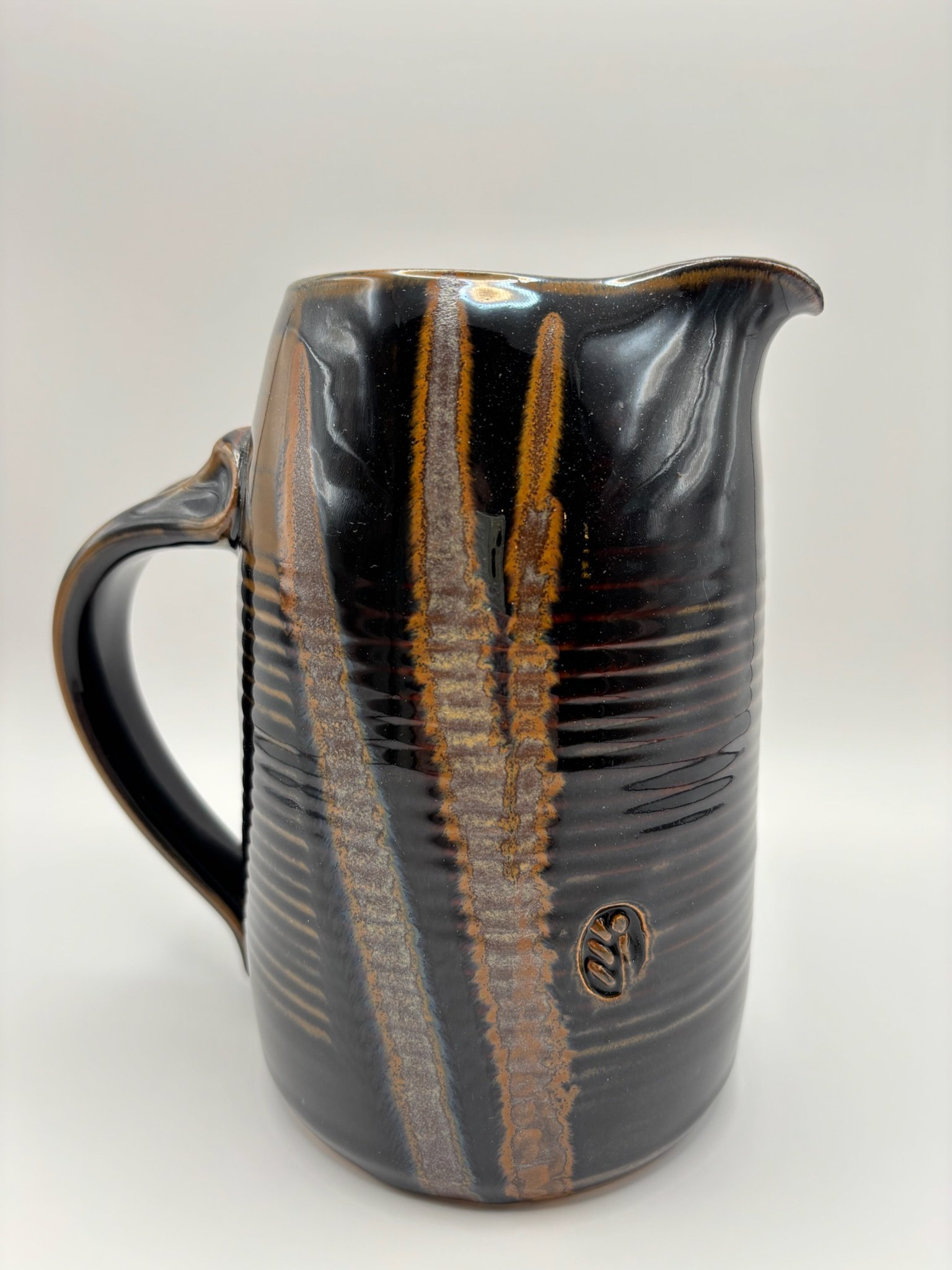 Short Pitcher