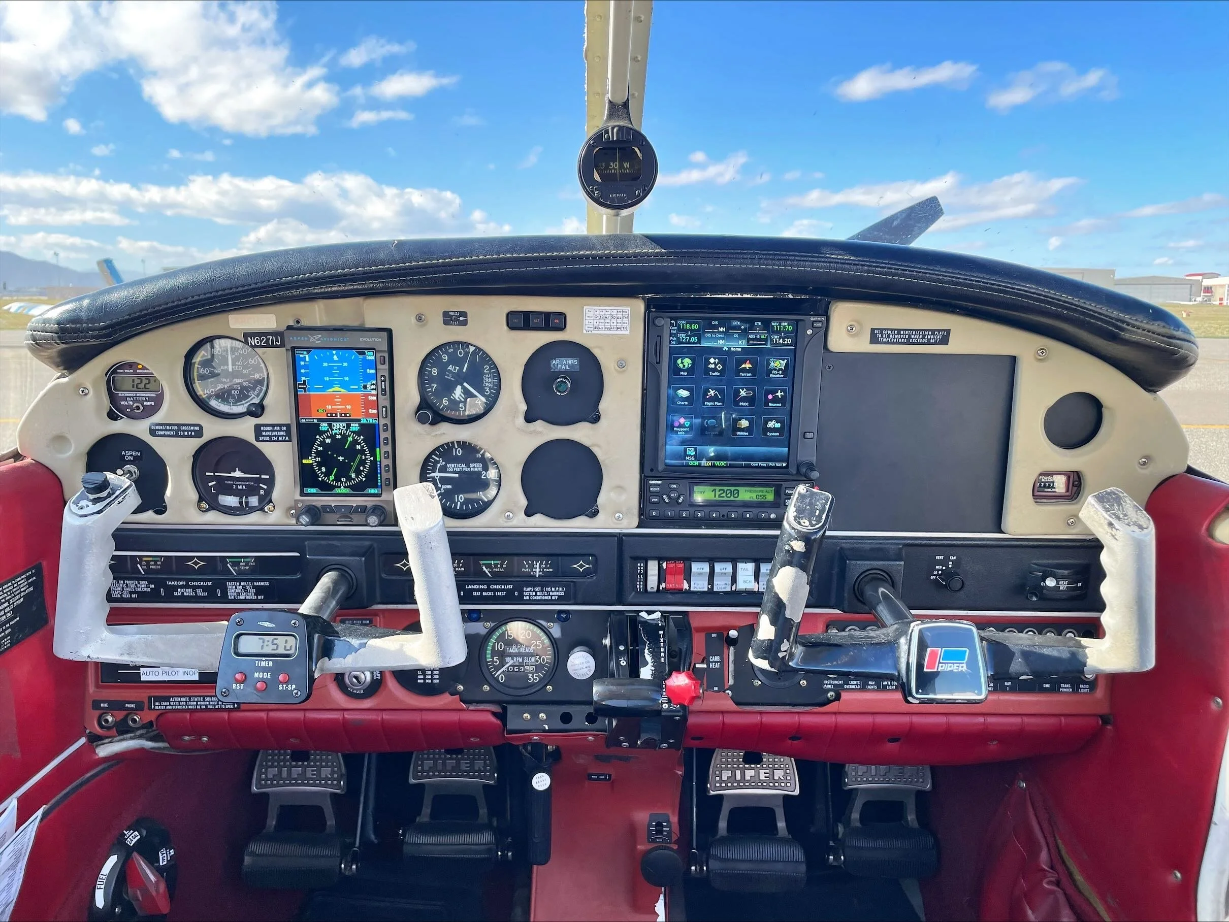 N6271J_Interior.jpg