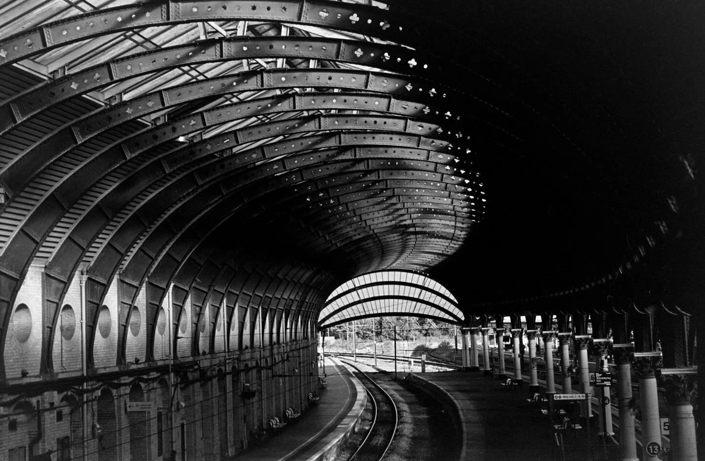 While it looks kinda alright on a wee Insta screen, I&rsquo;m still not sure about Kodak Tri-X 400. Took it to York specifically in case of overcast weather, so to still be able to capture details. But while I like contrasty images, combined with the