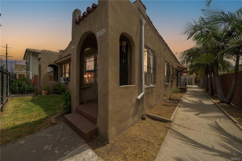 Los Angeles · $700,000