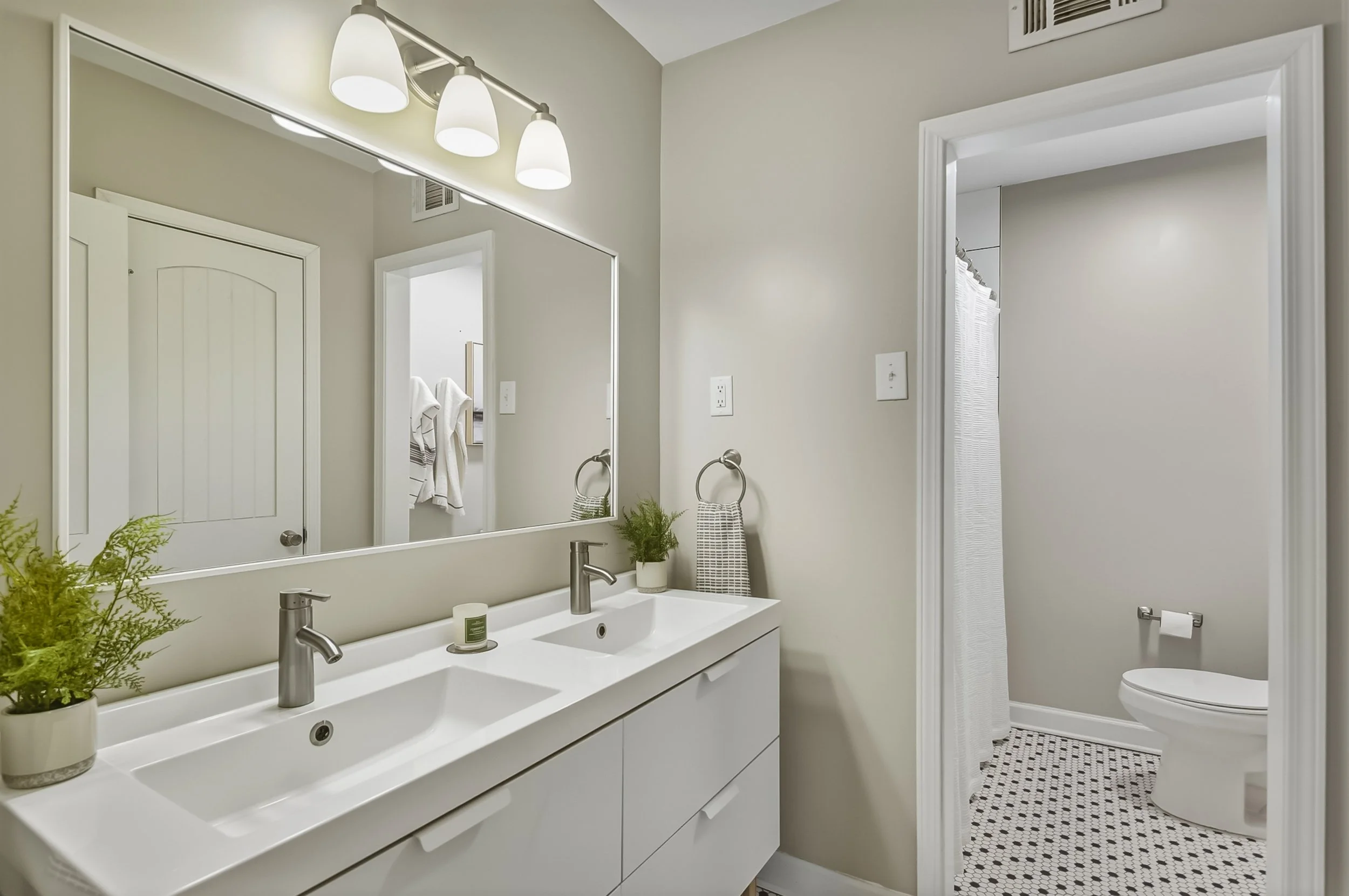 049-5155 Shady Grove Rd-MLS Version.jpg