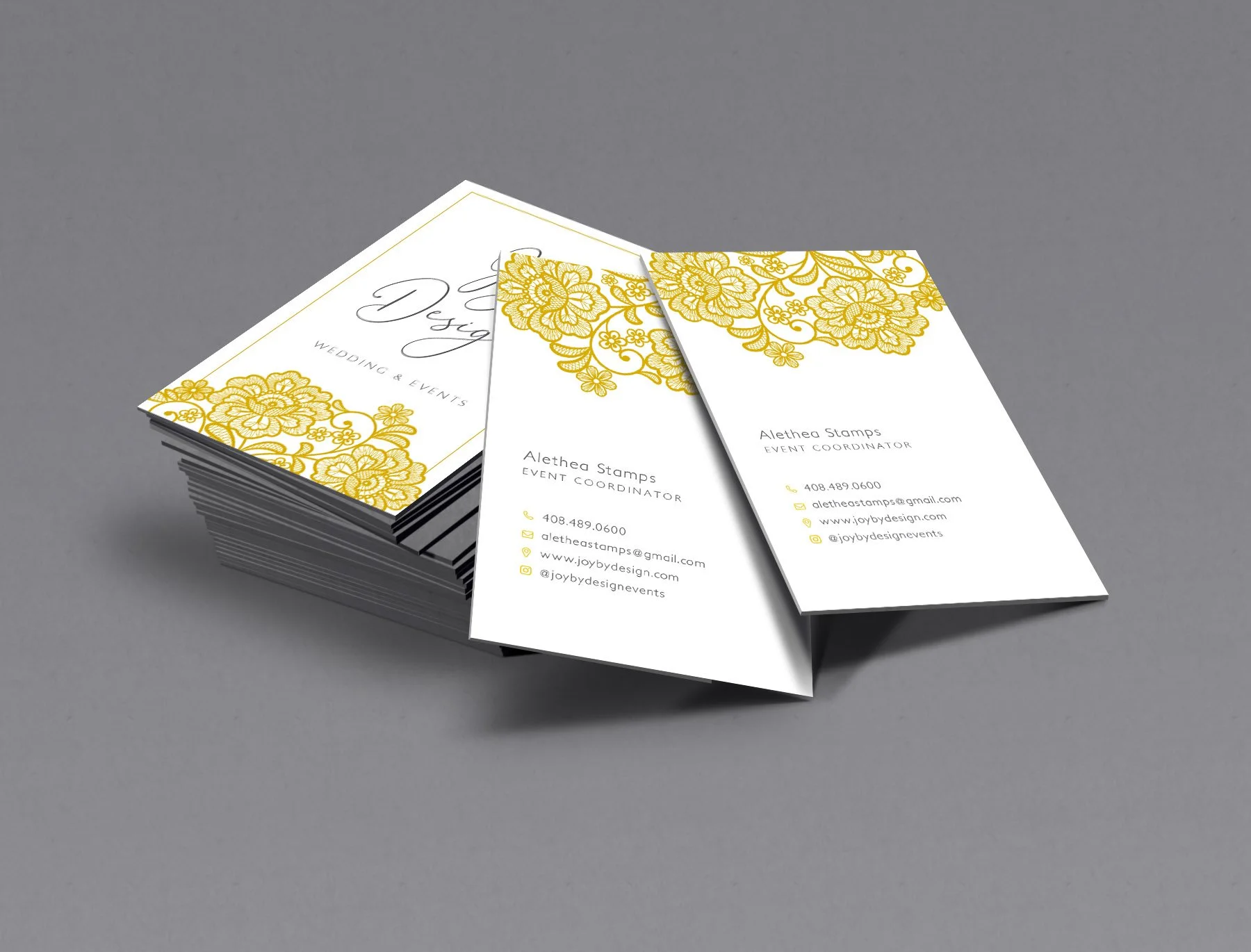silver-business-card-mockup.jpg