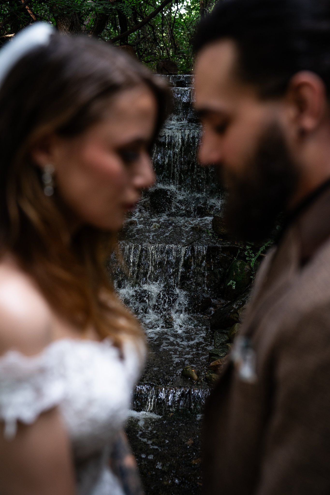 Hannah & Jon Sneak Peek-16.jpg