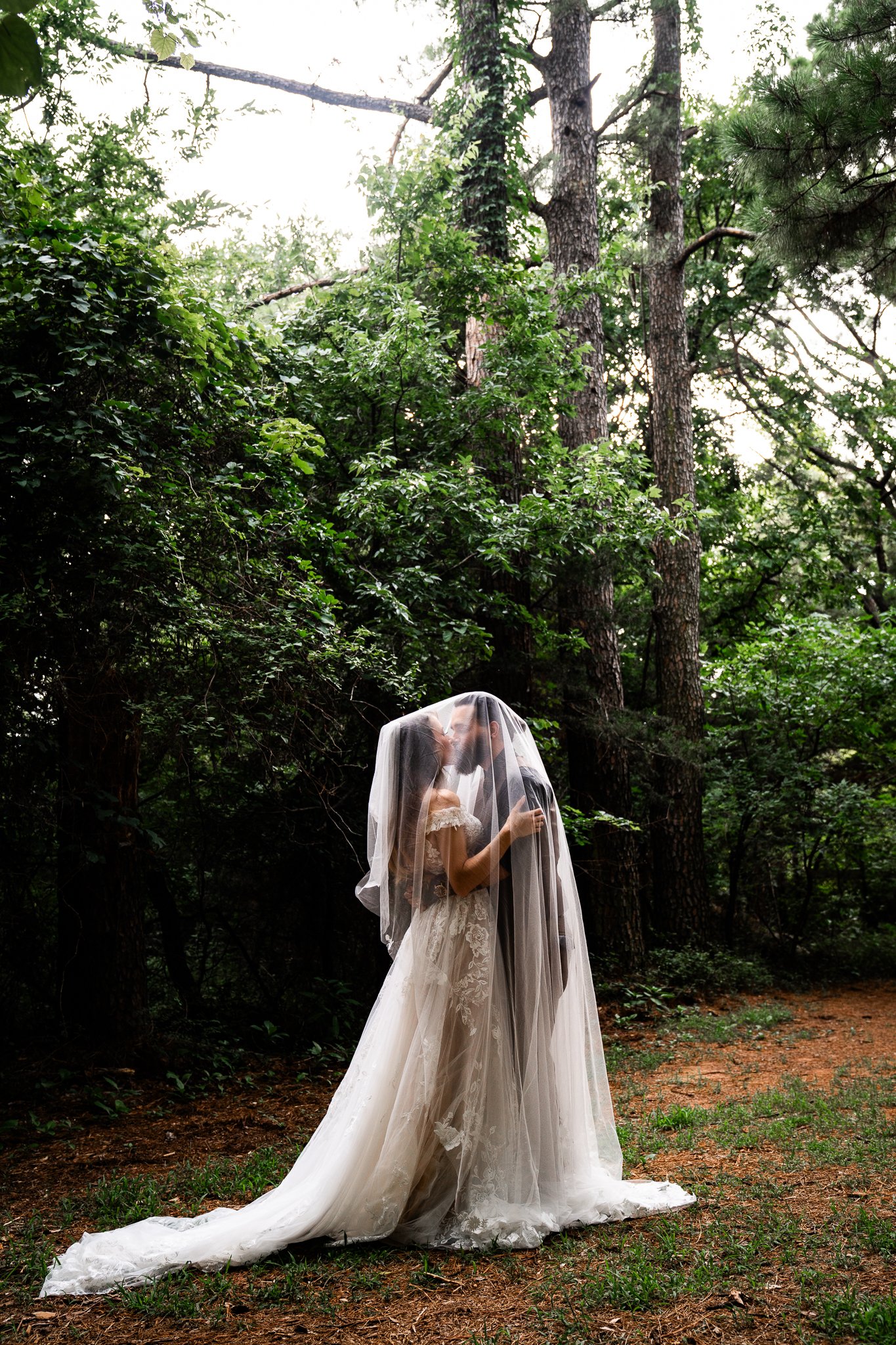 Hannah & Jon Sneak Peek-23.jpg