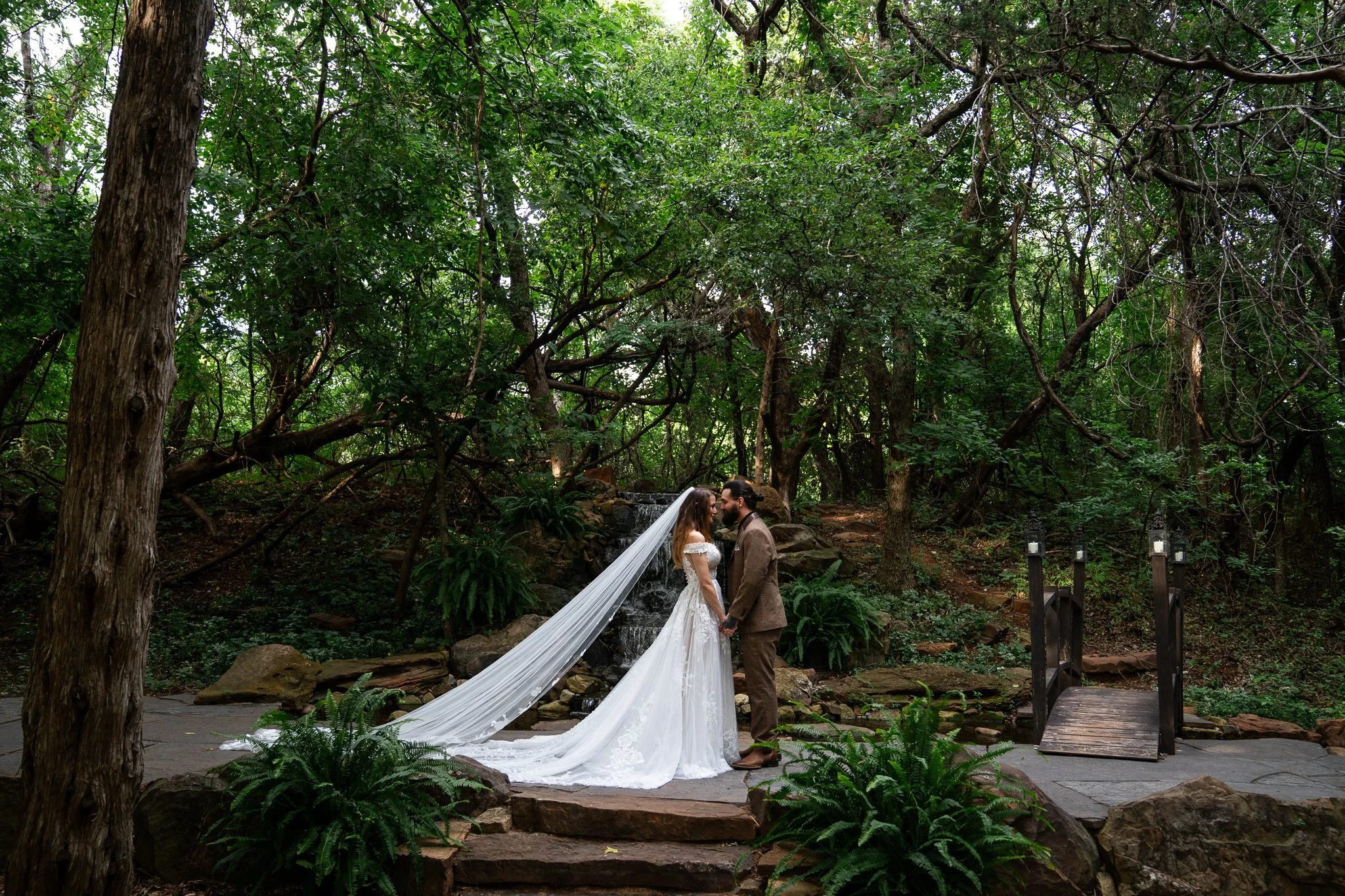 Hannah & Jon Sneak Peek-15.jpg