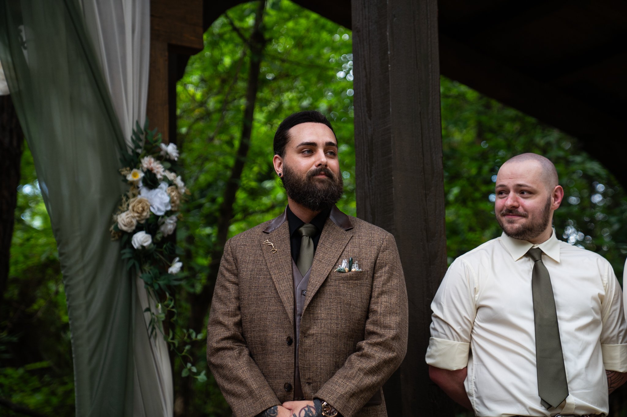 Hannah & Jon Sneak Peek-18.jpg