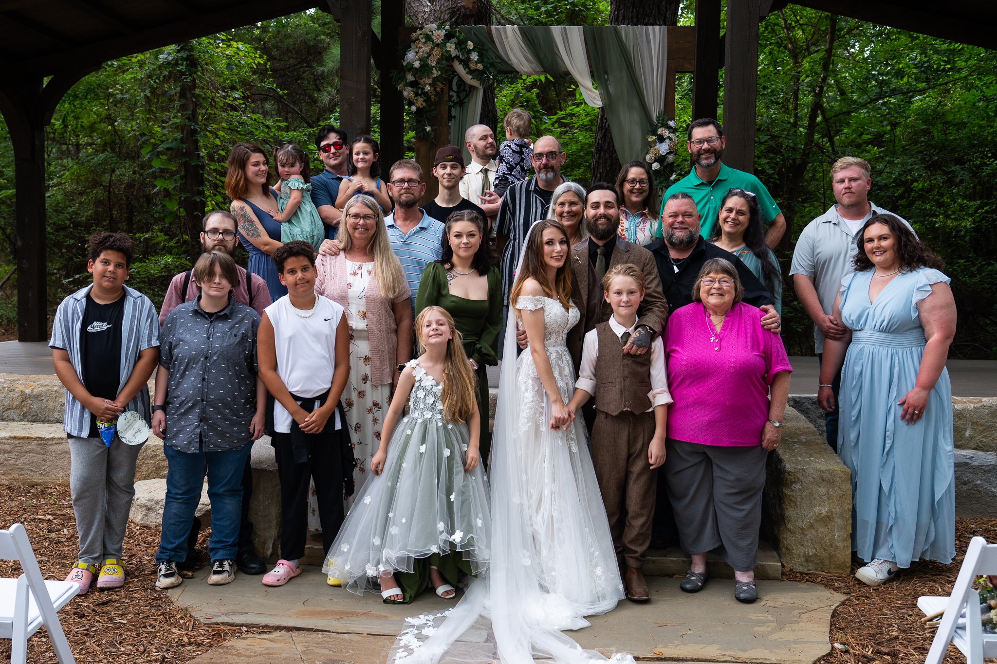 Hannah & Jon Sneak Peek-21.jpg
