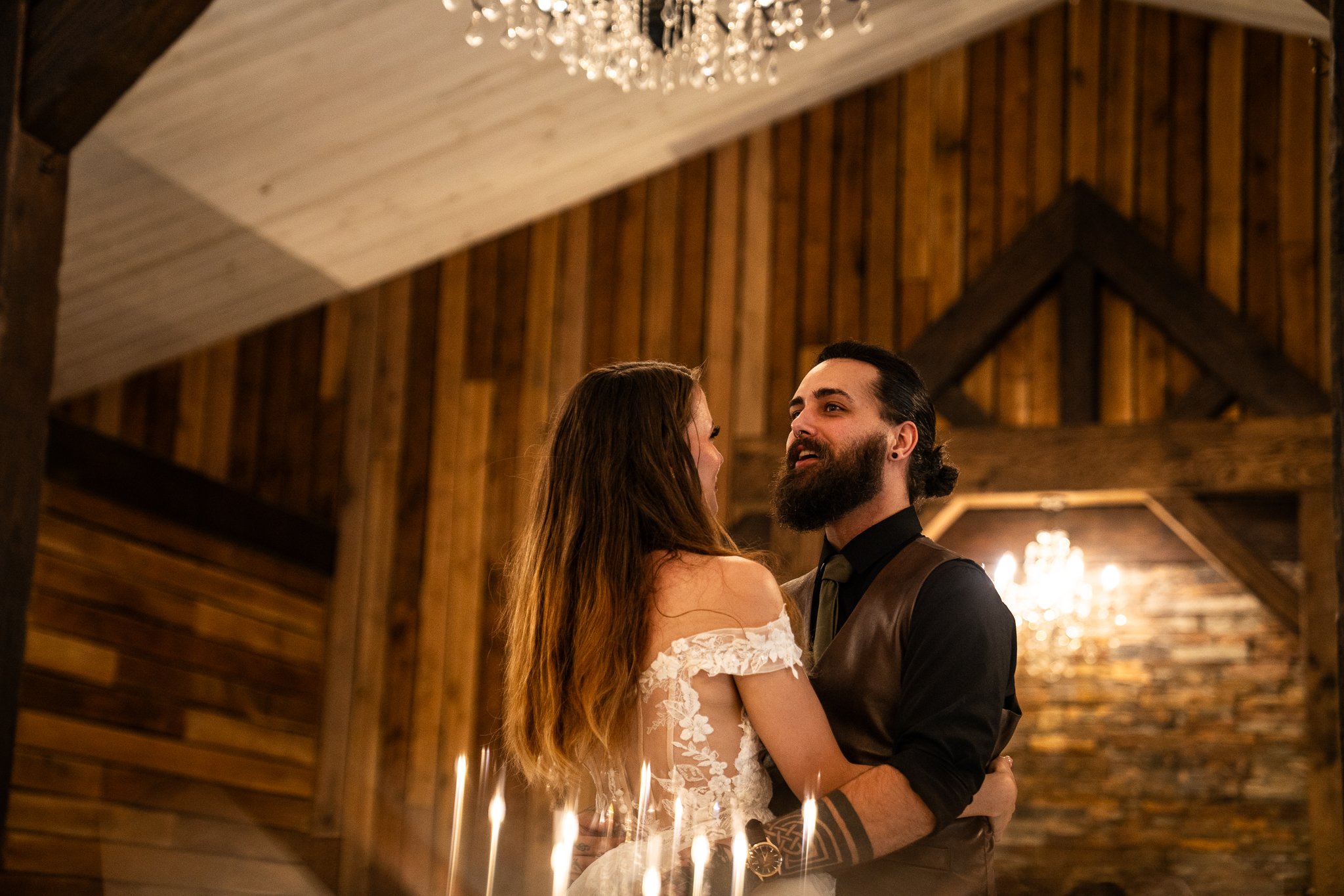 Hannah & Jon Sneak Peek-26.jpg