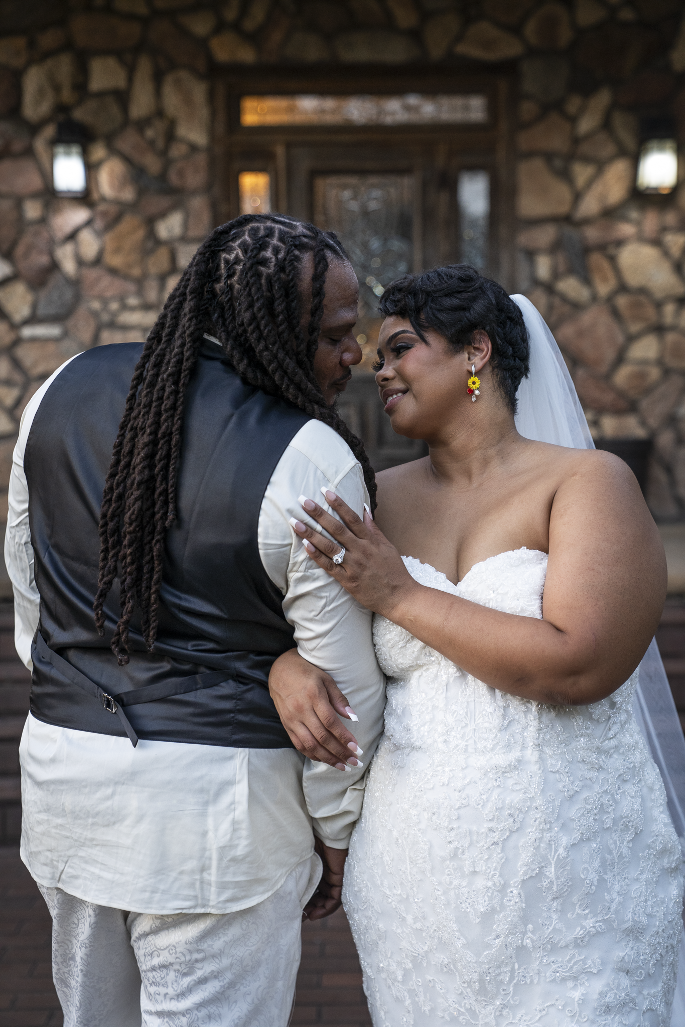 Lexis & Jonathan Sneak Peek-21.png