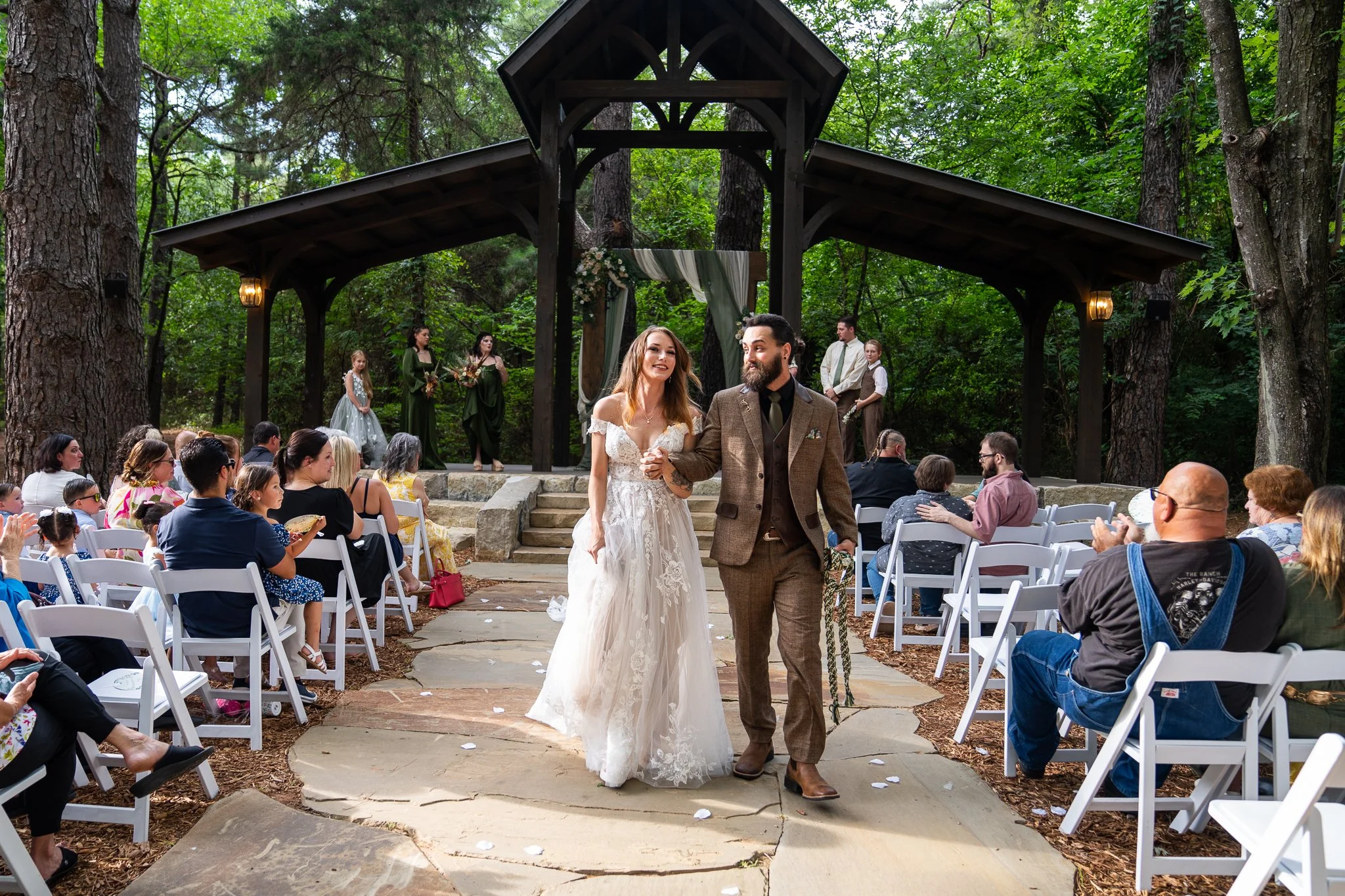 Hannah & Jon Sneak Peek-20.jpg