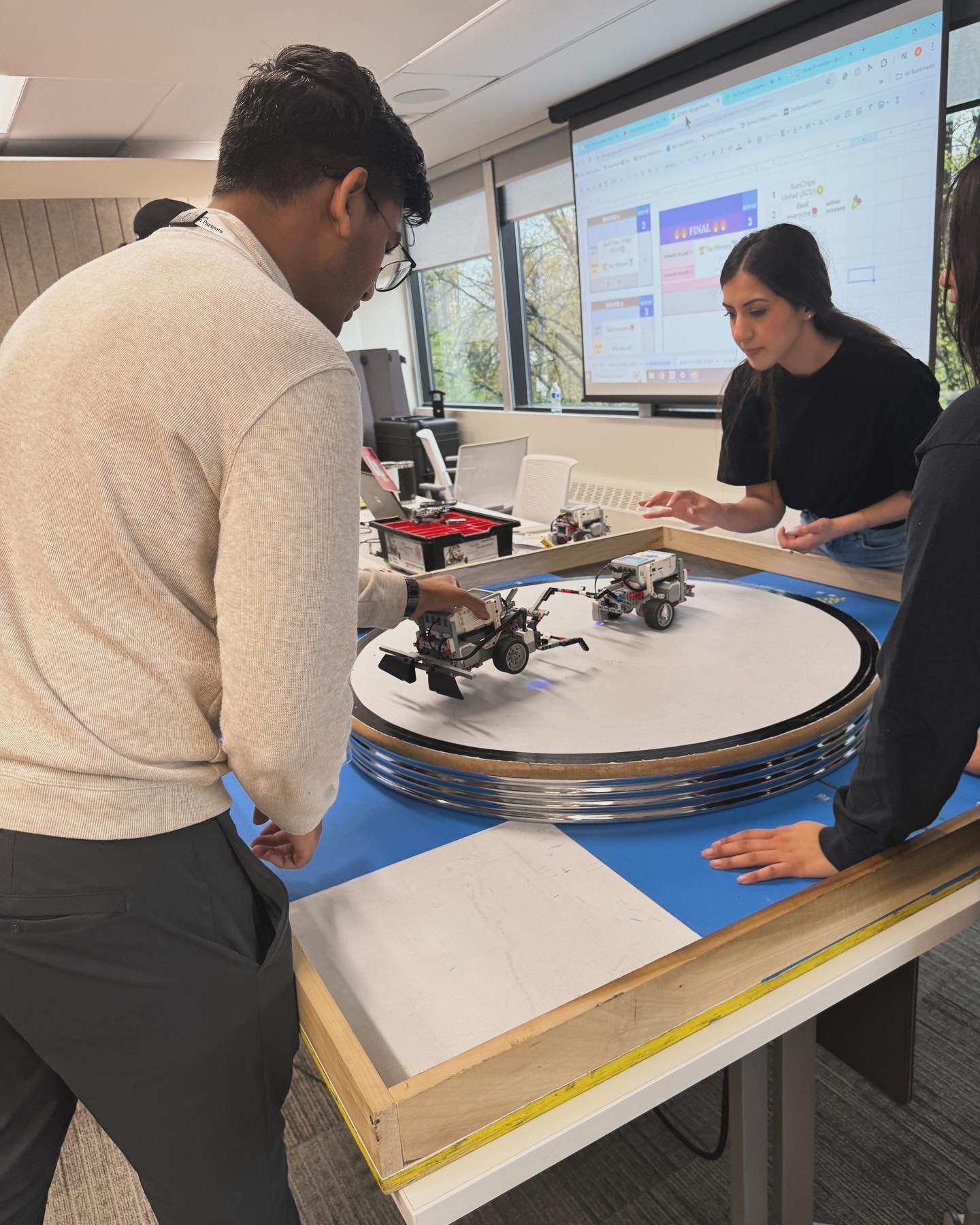 Ready ? 3 2 1  fight ! Bot battles are fun! 
#TorontoCorporateEvents, #TorontoBusinessMeetings, #TorontoNetworking, #CorporateEventsTO, #MeetingsInToronto, #TorontoProfessionals, #BusinessEventsTO, #TorontoConferences, #CorporateGatheringsTO, and #To