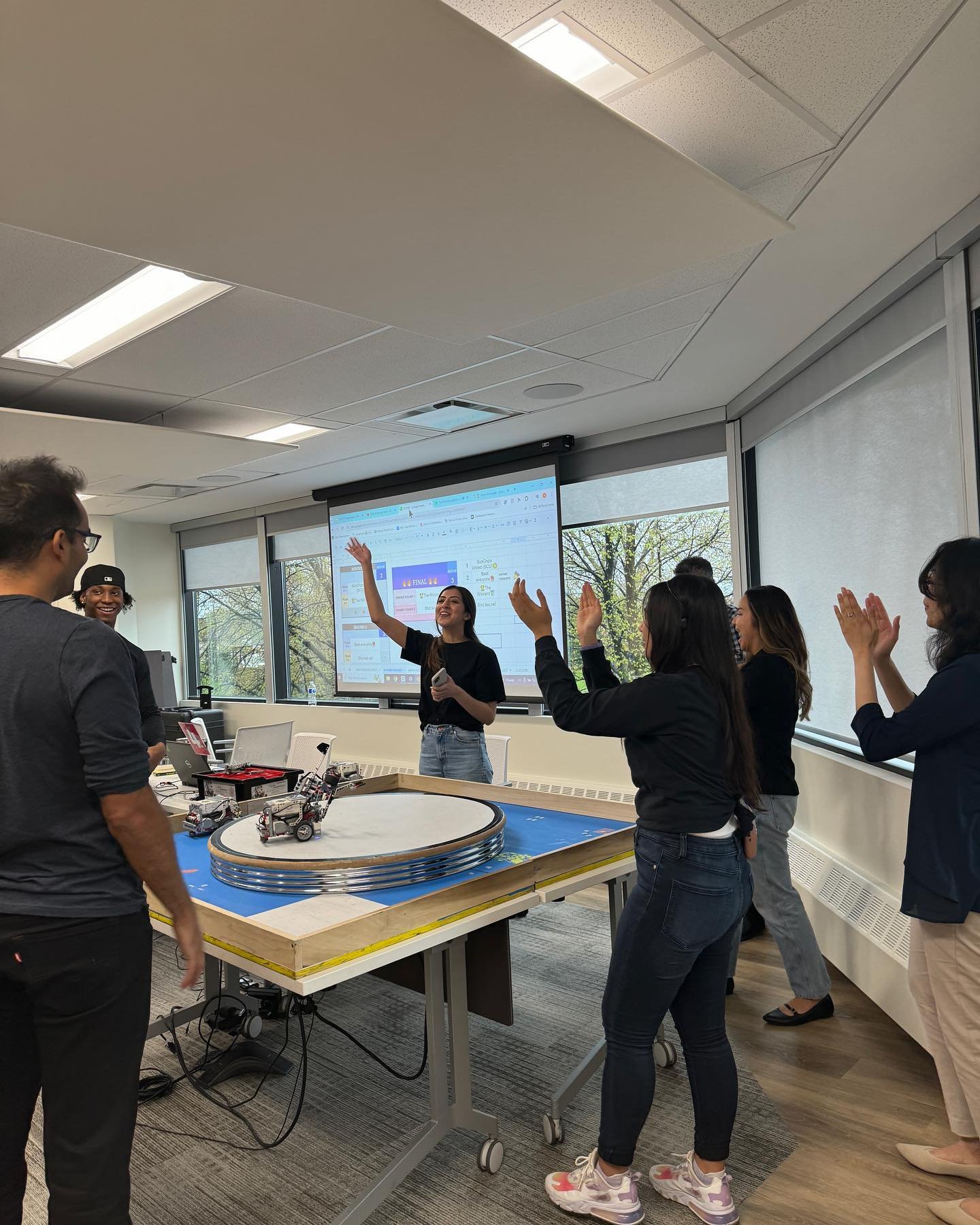 Teams celebrate together ! 👏👏👏
#TorontoCorporateEvents, #TorontoBusinessMeetings, #TorontoNetworking, #CorporateEventsTO, #MeetingsInToronto, #TorontoProfessionals, #BusinessEventsTO, #TorontoConferences, #CorporateGatheringsTO, and #TorontoSemina