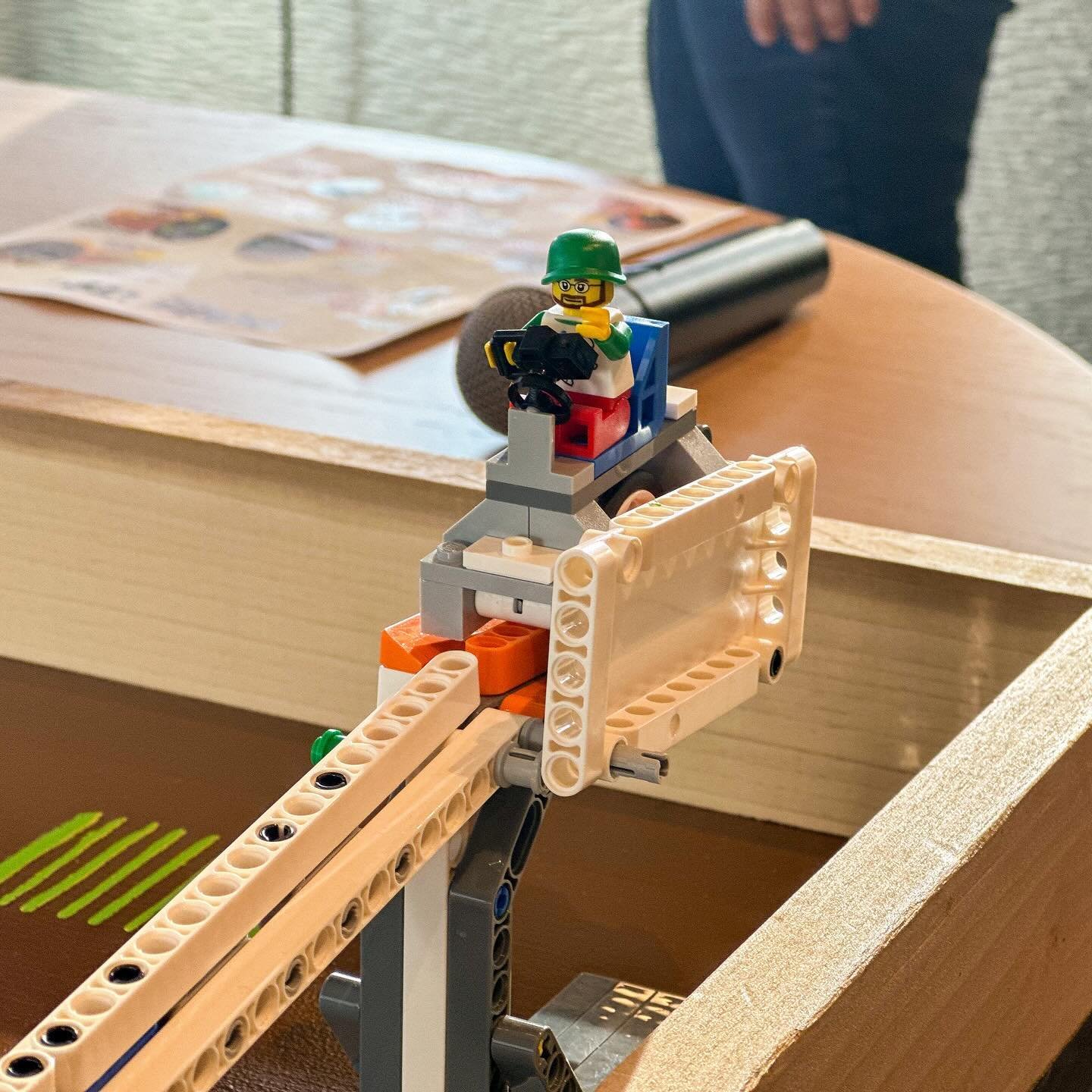 Unleash the Fun: Discover Us Through Robotics! 🤖

In a world where wires, circuits, and creativity collide, we embarked on a thrilling journey of discovery - a team-building event like no other! Picture this: a room filled with laughter, sparks flyi