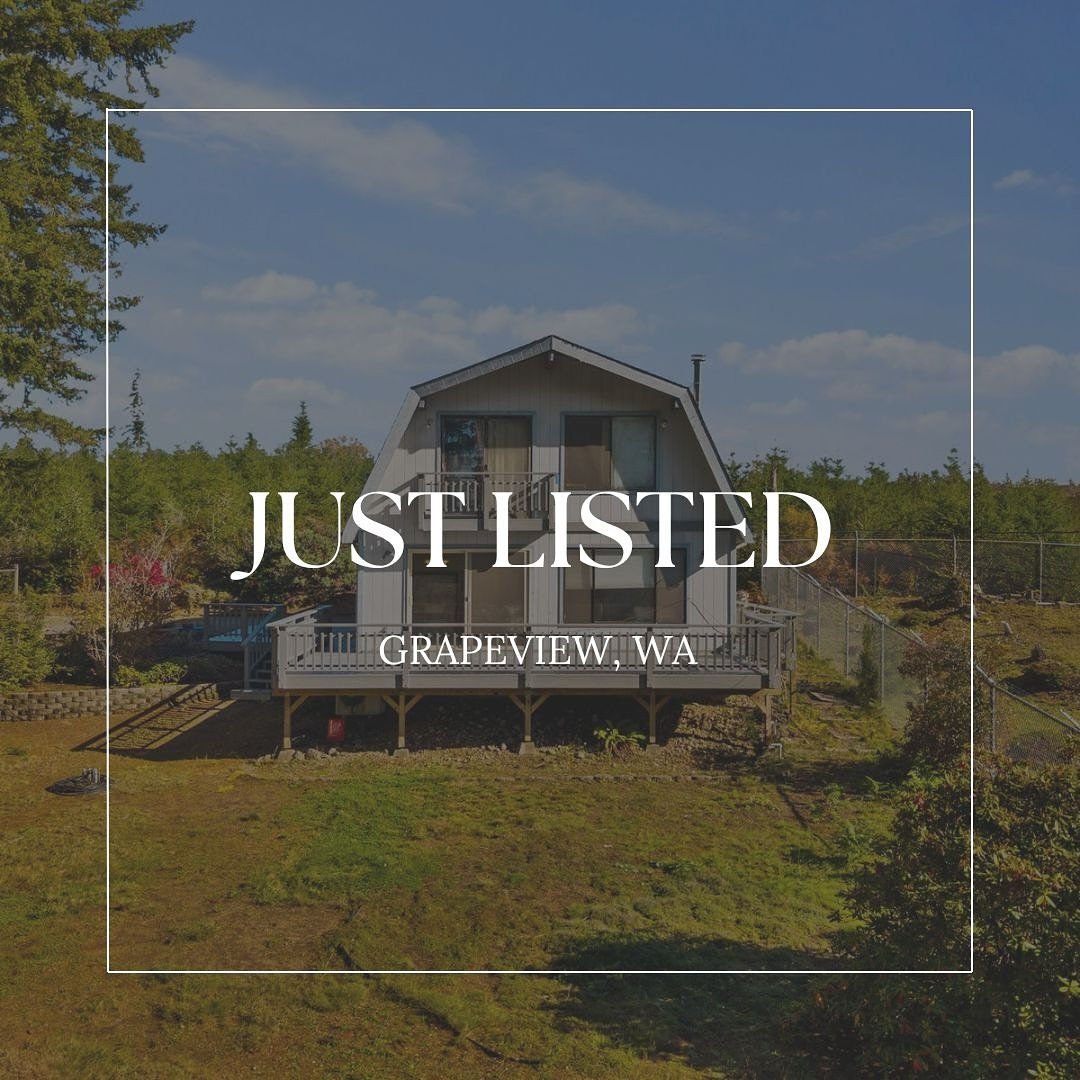 JUST LISTED | Grapeview, WA

Welcome to Paradise Shore Estates&mdash;where comfort meets adventure on beautiful Mason Lake 🌊

This 3-bed, 2-bath home (1,584 sq ft) features an open, light-filled layout that flows effortlessly to a wrap-around deck&m