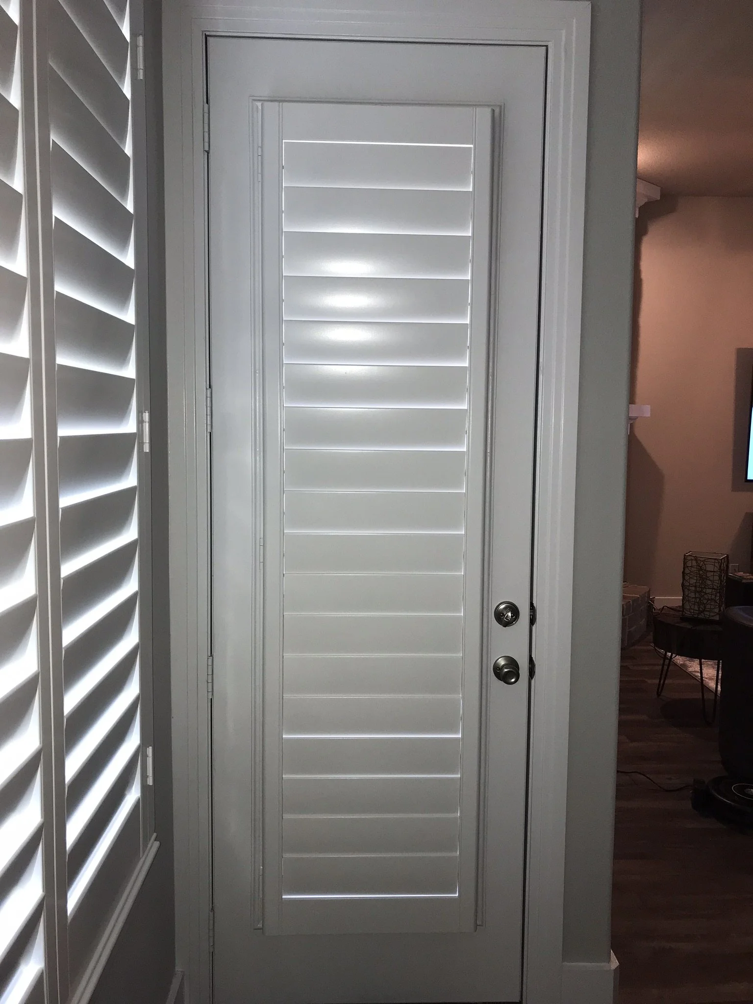 Wood shutters with rear hidden tilt, 4 1/2" louvers, SW Pure White, no divider rails.