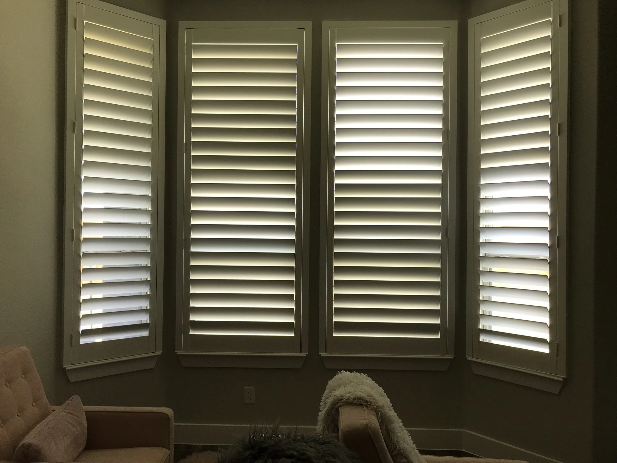 Wood shutters with rear hidden tilt, 4 1/2" louvers, SW Pure White, no divider rails.