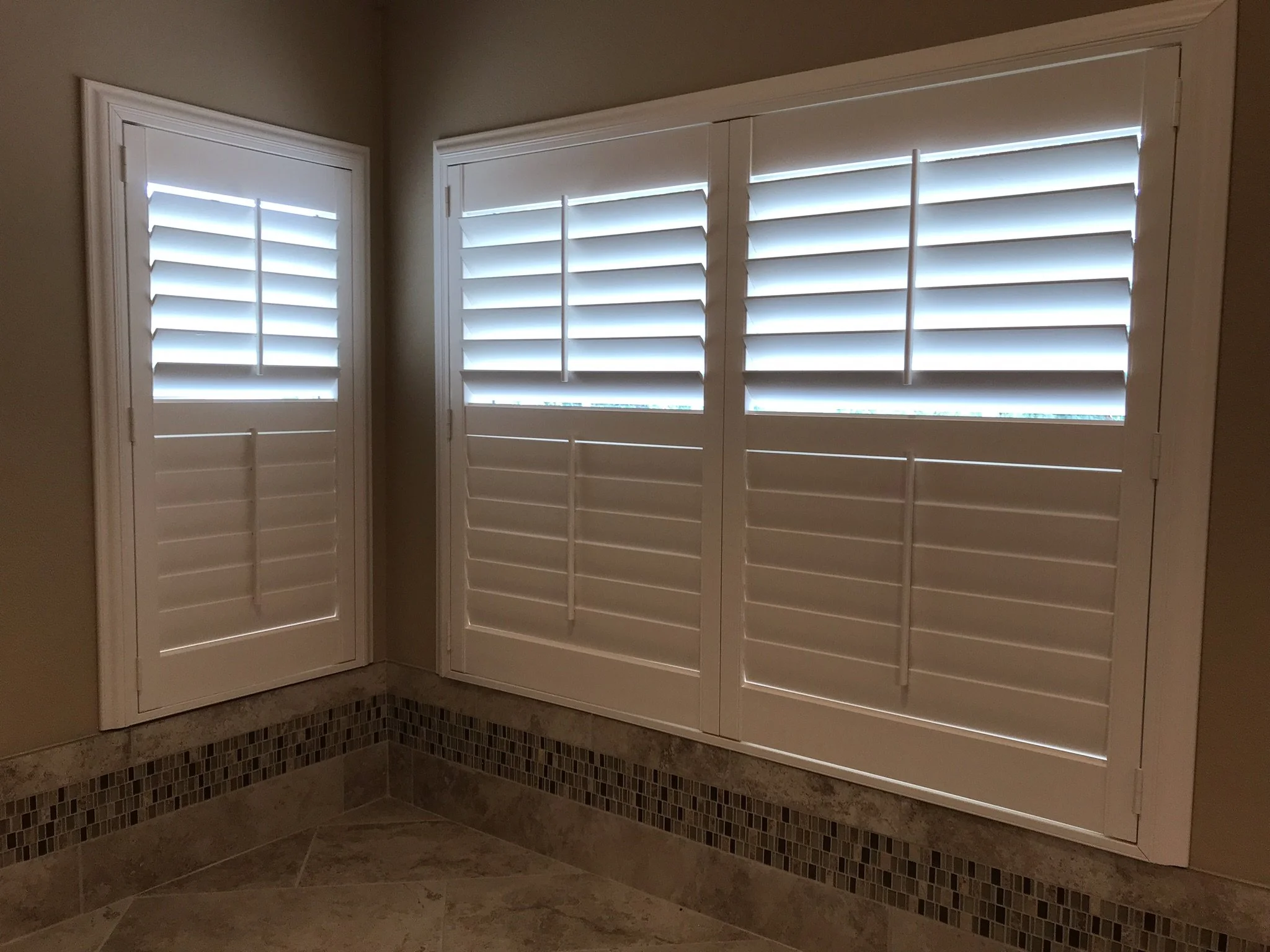 Hunter Douglas Palm Beach Polysatin Vinyl Shutters, 3 1/2" louvers, White Silk, divider rails, front tilt rods, Colonial Z frame, 1 panel and 2 panels, faux shutters.