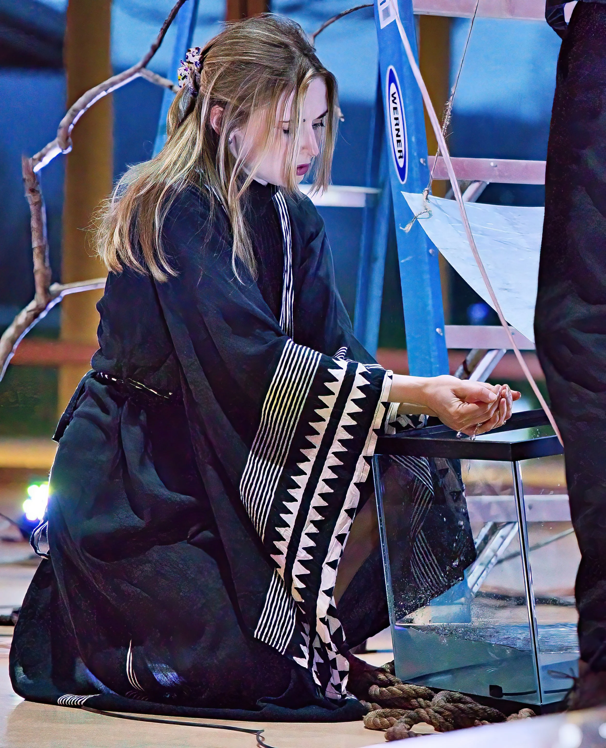 Elenora Pertz, pianist at the installation central flow