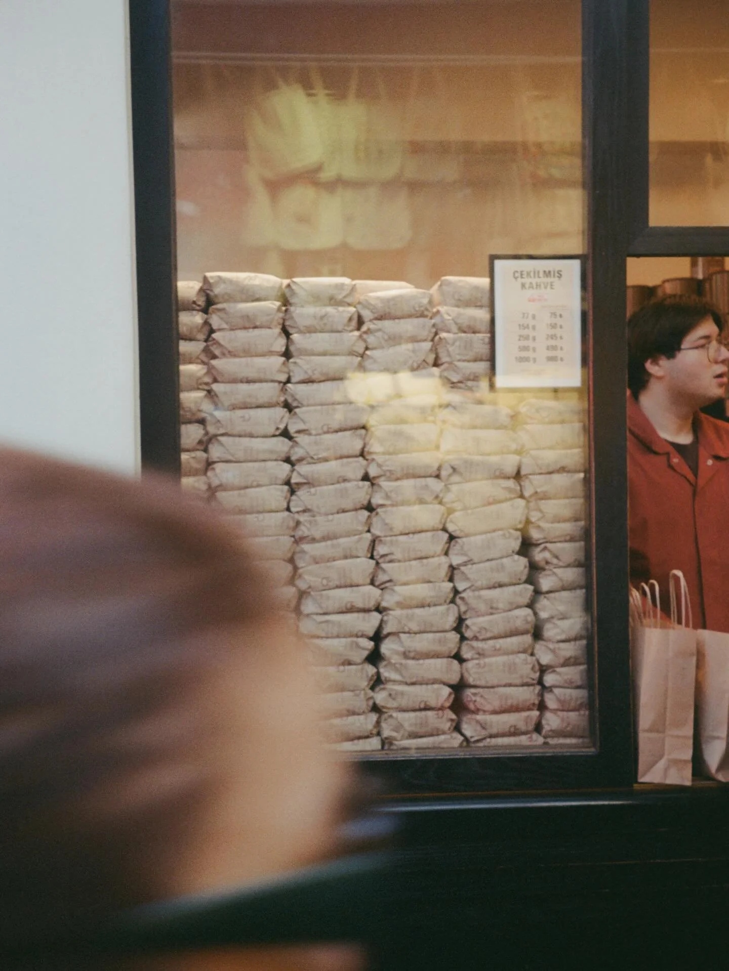On what is possibly the longest standing corner of Emin&ouml;n&uuml;, Kurukahveci Mehmet Efendi guards the entrance of the Egyptian Bazaar. From a mile away, you can smell the earthy and velvety aromas of fresh Turkish coffee being packaged and brewe
