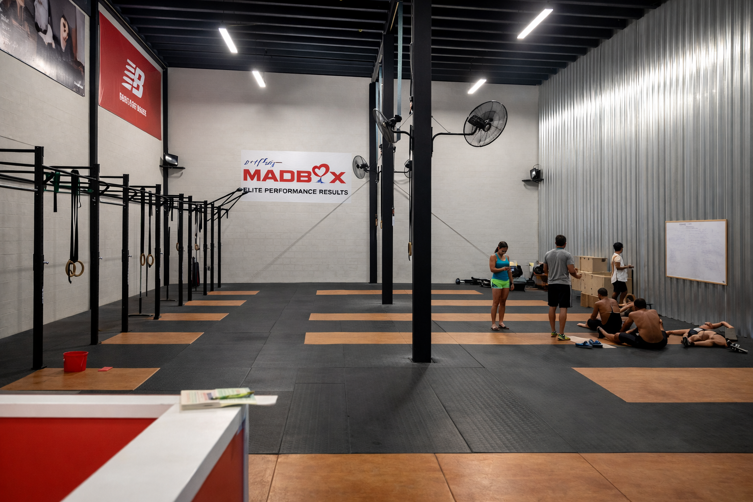 Comercial – Deportivo (Gimnasio CrossFit MADBOX)