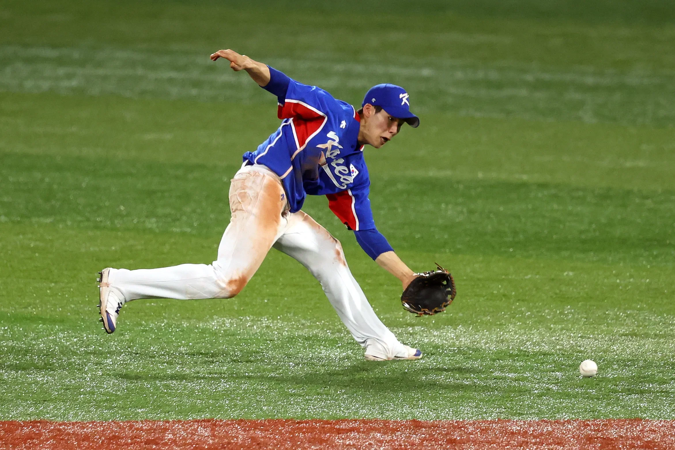 Dodgers Reportedly Sign Korean Star Second Baseman Hyeseong Kim