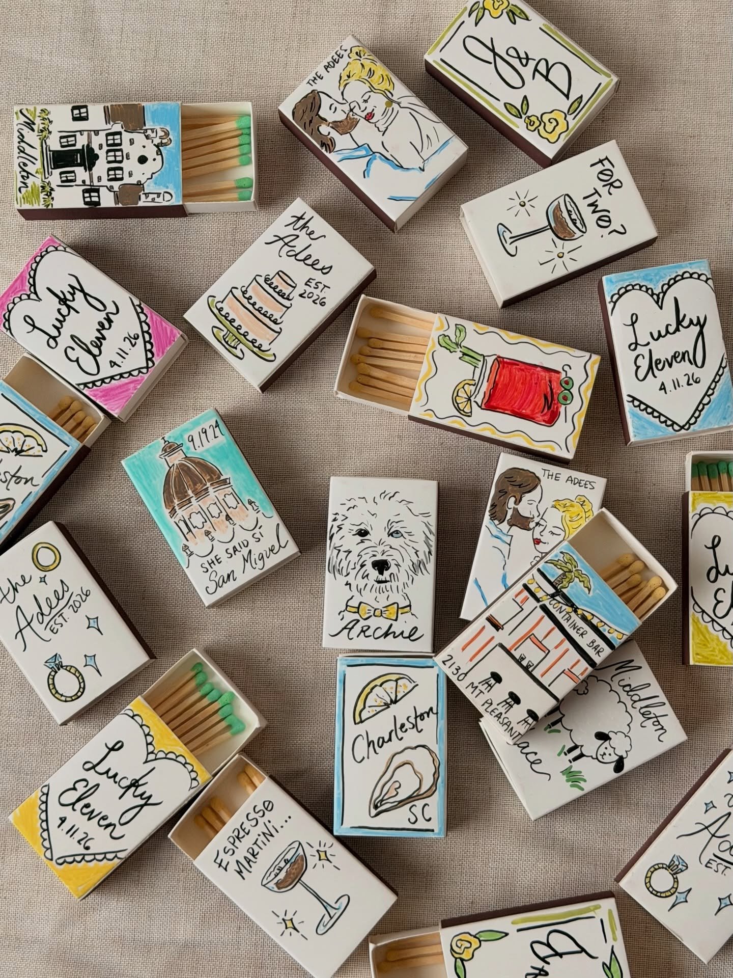 a closer look at the Adee wedding custom matchboxes ❤️