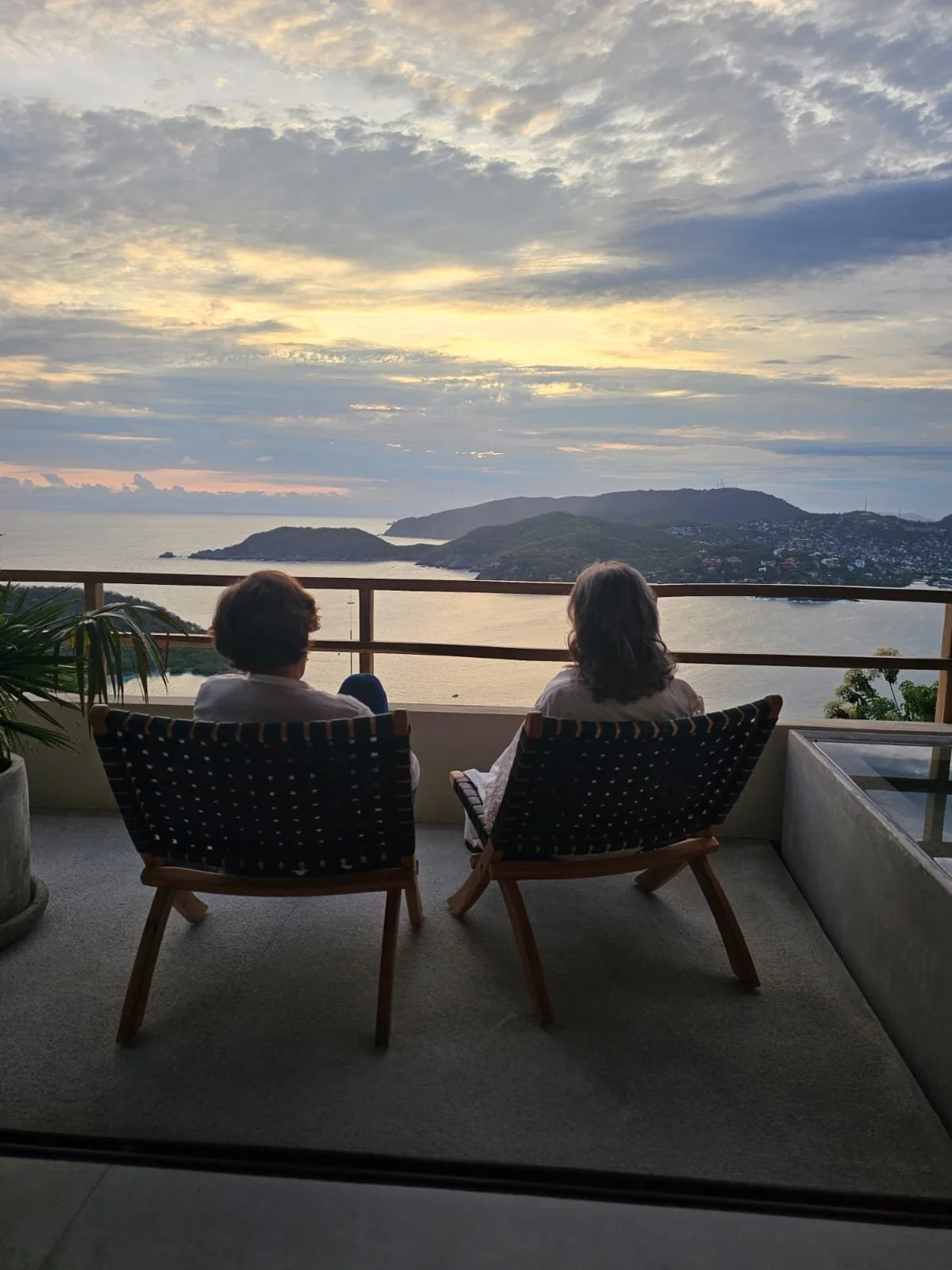 Oceanview villa overlooking the Pacific Ocean.